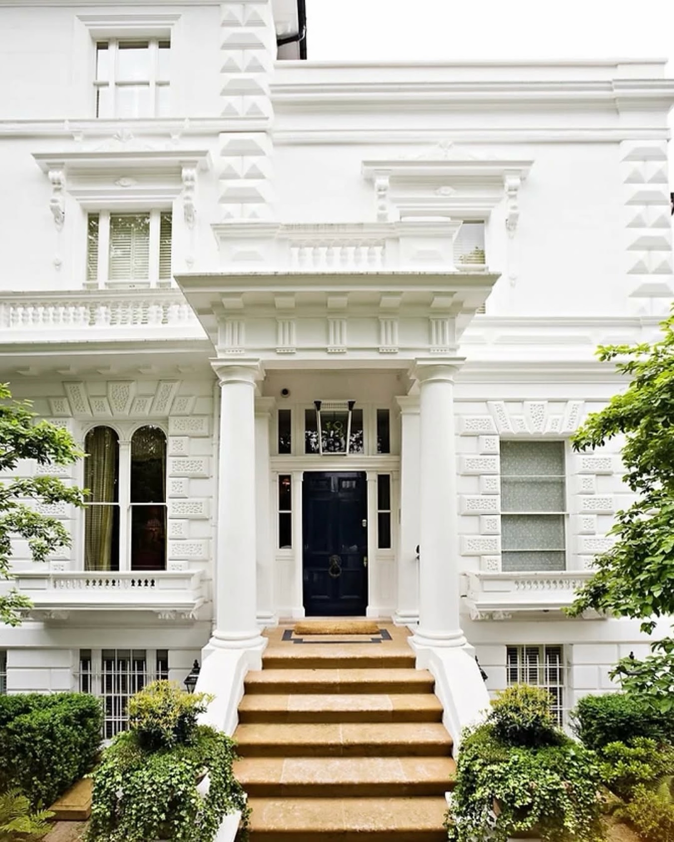 A Victorian Grade II listed property in The Boltons, blending heritage architecture with modern innovations. The project includes a subterranean complex featuring a spa, gym, and cinema, complemented by a stunning rear extension, all totalling around 20,000 sq ft.