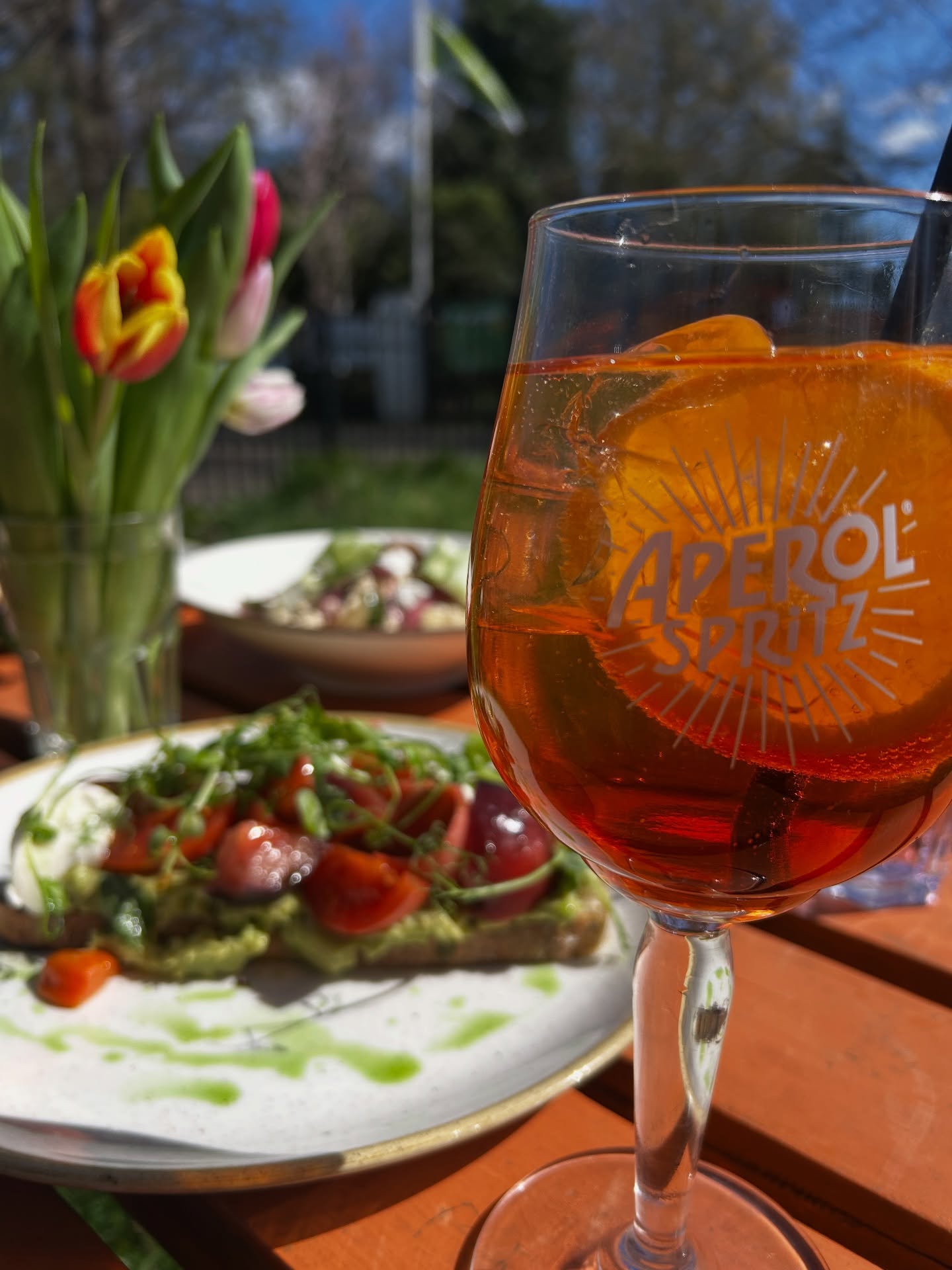Is there anything better than an Aperol Spritz on the Common as the sun goes down?
We’ve officially refreshed our cocktail list for this summer at Skylark. Our new drinks are on sale all day during regular cafe opening, so you can stop by and drink in the Summer!
Planning a summer celebration? Ask us about booking our space for private hire. 🥂
#skylark #aperolspritz #summercocktails #londonterrace #privatehire