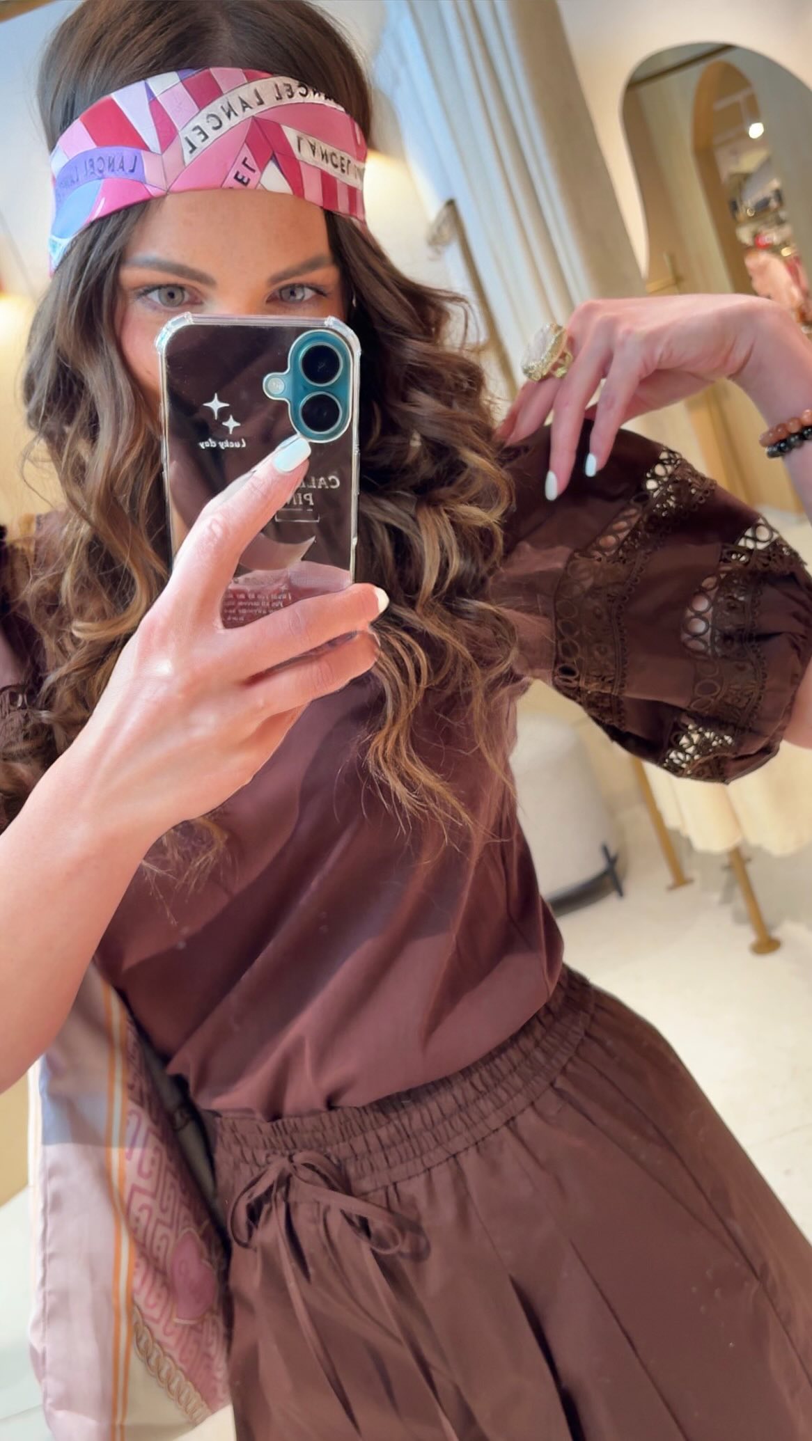 Minimaliste ? Oui.
Inoubliable ? Encore plus.
Le brun prend le pouvoir 🤎
À shopper sans attendre dans nos boutiques LOULOU ☀️🤩
#LOULOU #loulouluxembourg #newlook #premiumbrand #luxembourg