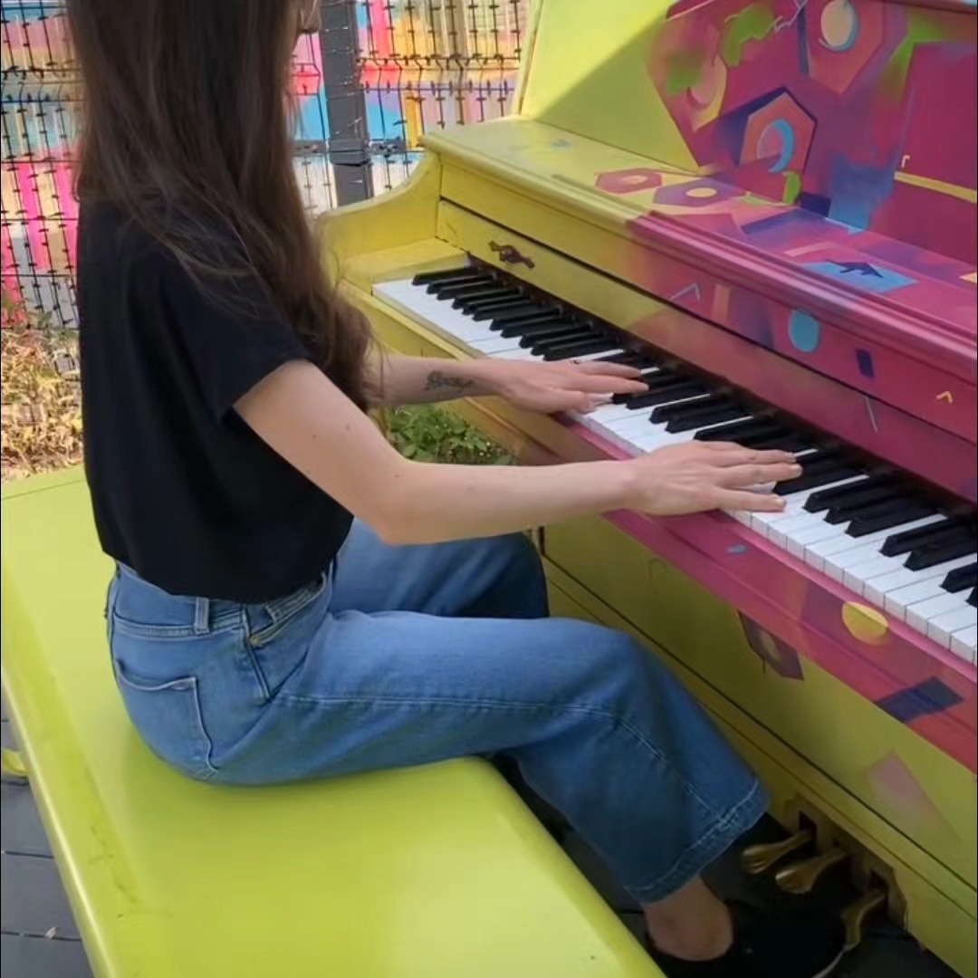 🎵🌞 summer musical adventures, so far: playing painted pianos, Monday nights at Birdland (have I mentioned how much I love @jimcarusoscastparty ?), a free harmonica workshop with @heharmonica for Make Music Day, and lots of time utilizing the free practice space initiatives at @ghmusicschool and @brooklynconservatory which both have neat musical touches to their architecture 🔍