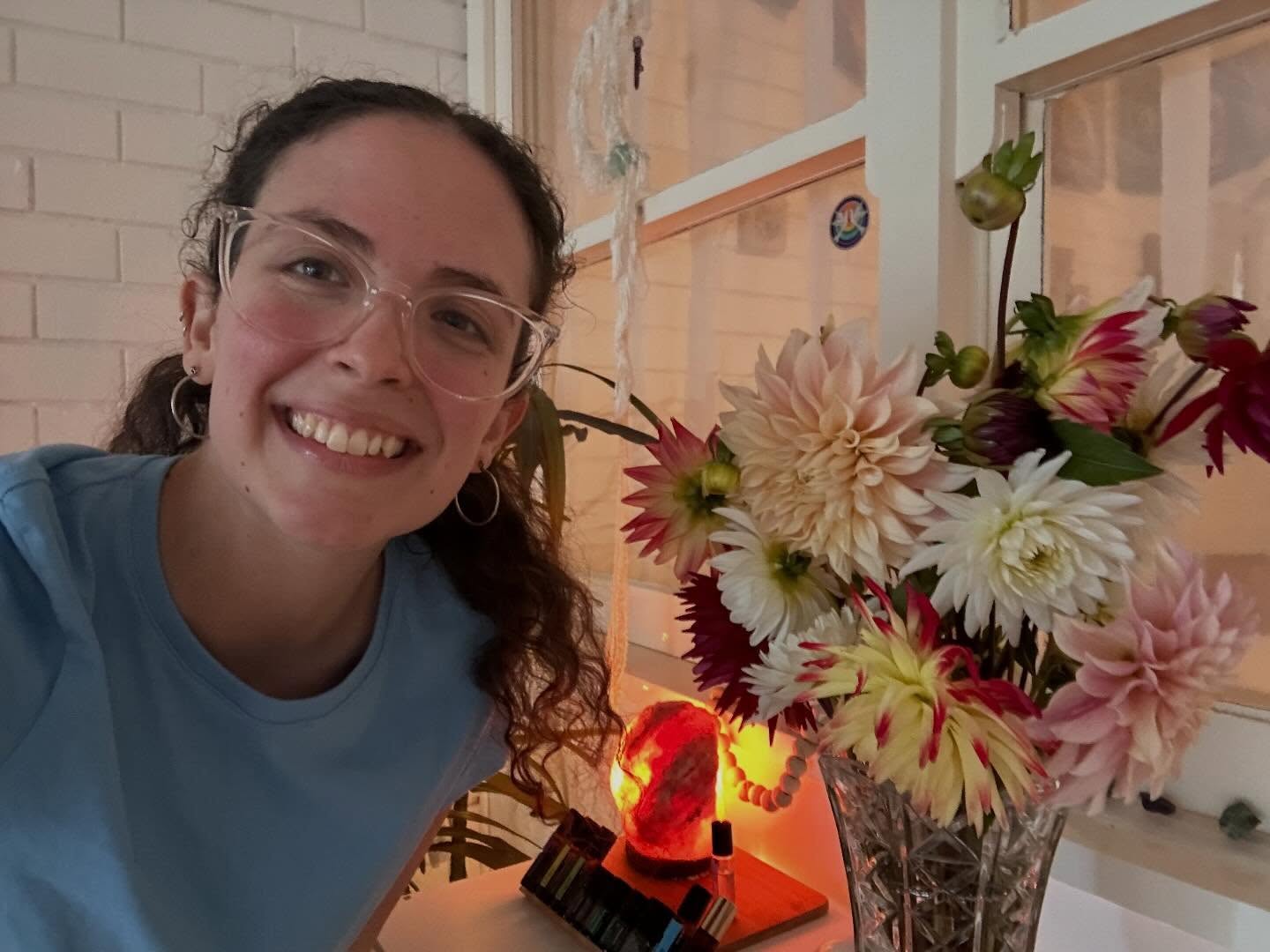 🩵🩵 Such a joy and blessing to be able to hold space for this @my_yoga_space community through covers here and there. Tonight we moved through a yin yoga practice calling in rest, relaxation, harmonising energy, and tuning in to our intuition 🌙🌙