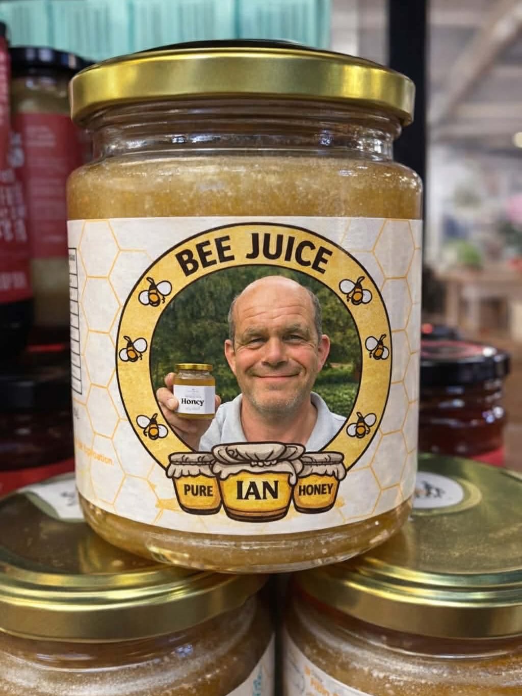 Do you think if we put a photo of Ian’s lovely face on our jars of honey, we could also sell them at £14.99 for 350g??!🤣🤣
Continuing on from our post about reading the labels on produce carefully…just because it has Jeremy Clarkson’s head on it, doesn’t make it any better!!
Read where it comes from, research the company, how many grams are you getting for the price?
#beejuice #honey #jeremyclarkson #bees #beekeepers