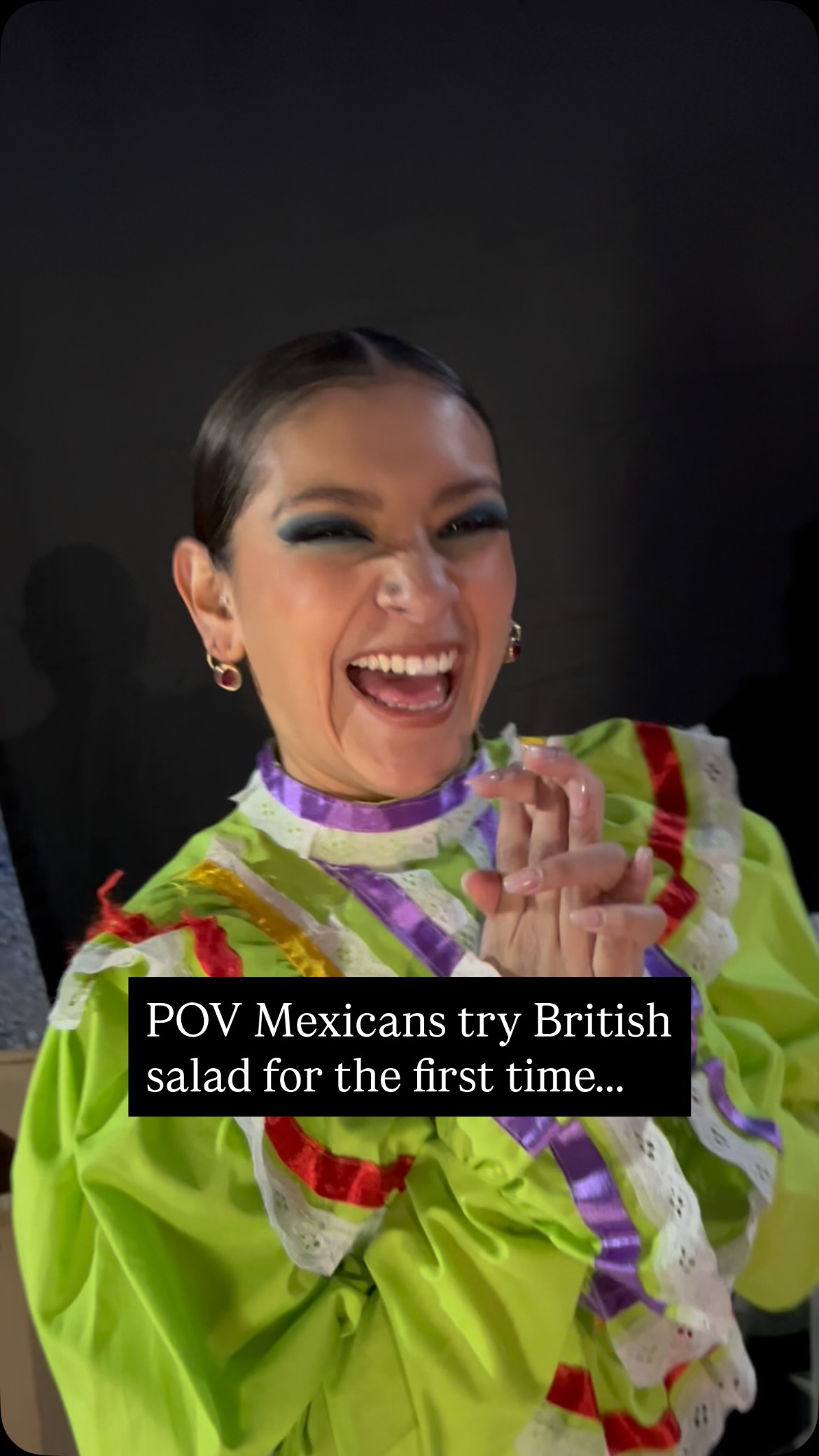 Fun fact: Oskar’s favourite snack is a bag of rocket leaves 🥗 I wonder if it will be the same for our artists from Mexico?
.
@tequilacircus is a touring circus show, sharing our colourful Mexican culture and heritage across the UK, featuring artists from Latin America and the UK. It’s a lot of fun so come and join the fiesta on our 2026 tour!
.
Mexicans in the UK Prank Food challenge POV Circus Backstage Behind the Scenes Fun Family Good times Clown Snack London Tour Magic Viral