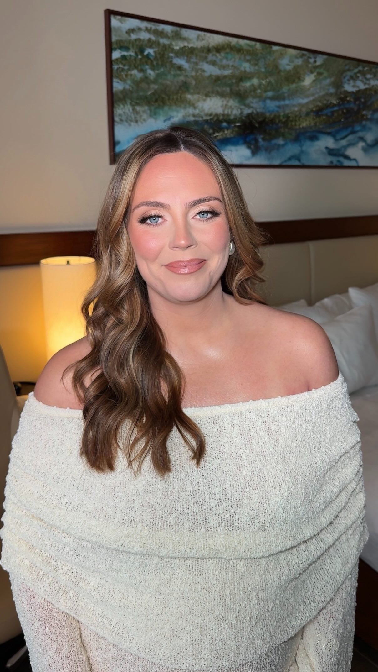 A little mix of FL sunburn & rosacea never scared me away…
We’ve all been there, and while redness isn’t ideal, using the right techniques, undertones, and product selection is sometimes all you need.
Every part of your makeup application should be intentional!
Now booking 2026 & 2027 brides
Inquire via my bio 🫶🏼
•
•
#naplesmakeupartist #fortmyersmakeupartist #sarasotamakeupartist #lacasatoscana #bridalmakeup Tampa makeup artist, Bridal makeup inspo, bridesmaids makeup, bridal makeup artist, Florida bride, SWFL makeup artist
