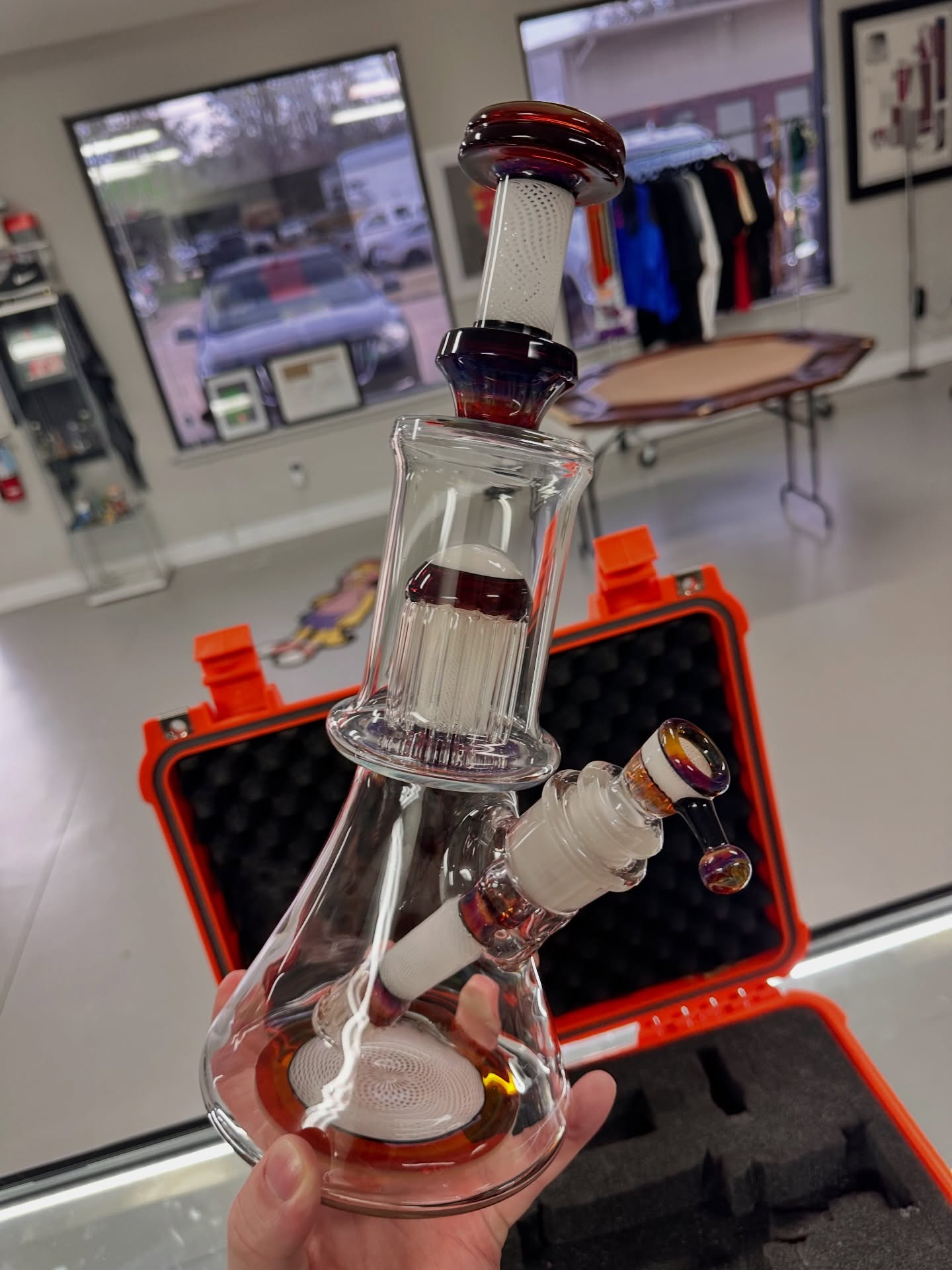 Excited to show off this gorgeous set from @leisureglass 🤯
The Reticello work on this tube is incredible, it is truly a beast! 🔥
Available in person at High Society in Oxford, Mississippi or for shipping worldwide! 😎
🔥
#leisureglass #heat #headyglass #glassofig #shopsmall