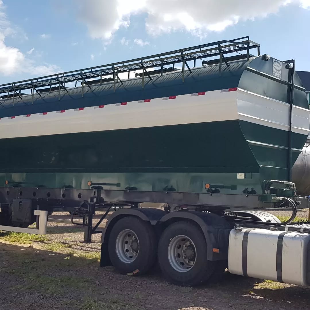 Silo Carreta com acionamento hidráulico, para Pluma.