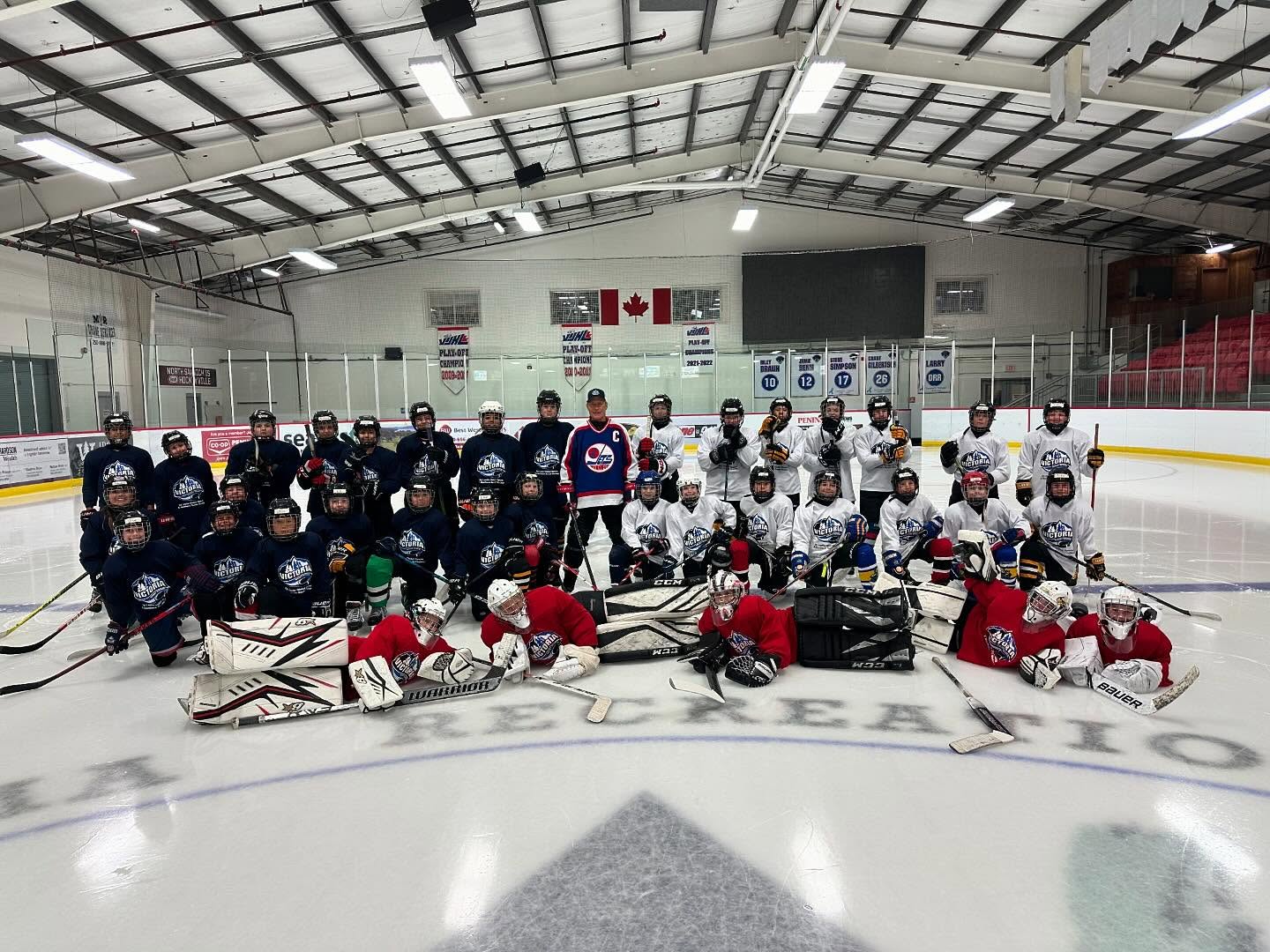 #northernrootshockey #victoriahockeyschool #lgsports #morrislukowich #guestcoach #nhl #legend