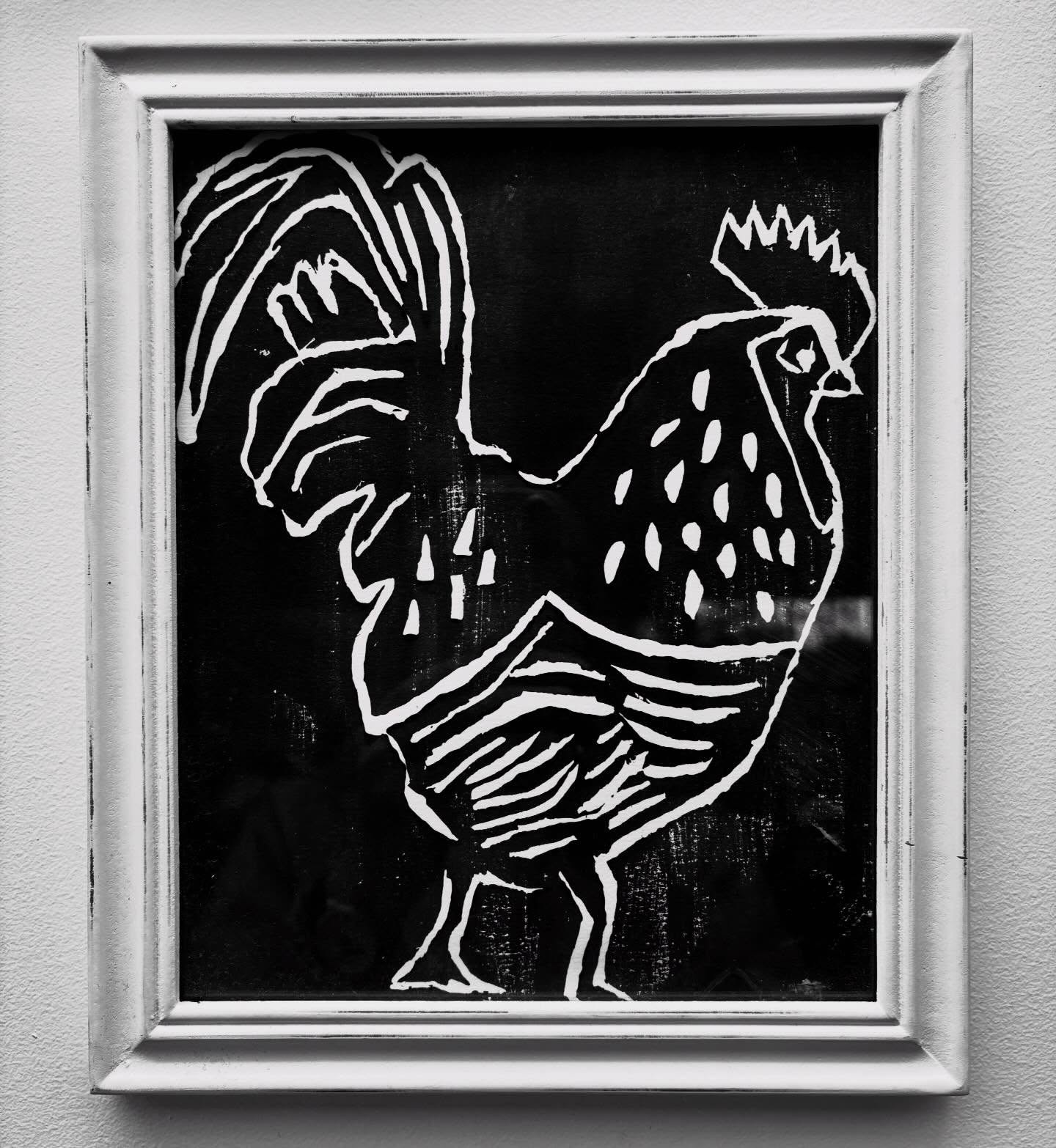 My first attempt at printmaking. It has been so rewarding to experiment with new materials and offer my art more intentional time and attention.
I am currently in a major season of transition and realising the need to “compost” what no longer serves me. There is so much learning and tracking involved in fine-tuning what I carry forward and what I let go.
Here is what this creative process has taught me:
-Potential: You can do anything you begin, provided you pay attention and practice.
-Presence: Both art and meditation are processes, not destinations.
-Experience: Making art produces an artifact, but it primarily offers a creative and intuitive experience for the maker.
-Uniqueness: Every moment—like every piece of art—is unique, as is the person who appreciates it.
Having spent my earliest years on a farm in Tasmania, it is no wonder I was drawn to a rooster for this study.
Reginald is now hanging on my gallery wall, a reminder of both my roots and this new life in the Otways.
📸: Reginald the rooster, 2026. Print on A4 in white timber frame.
#art #artist #mindfulart #countrylife