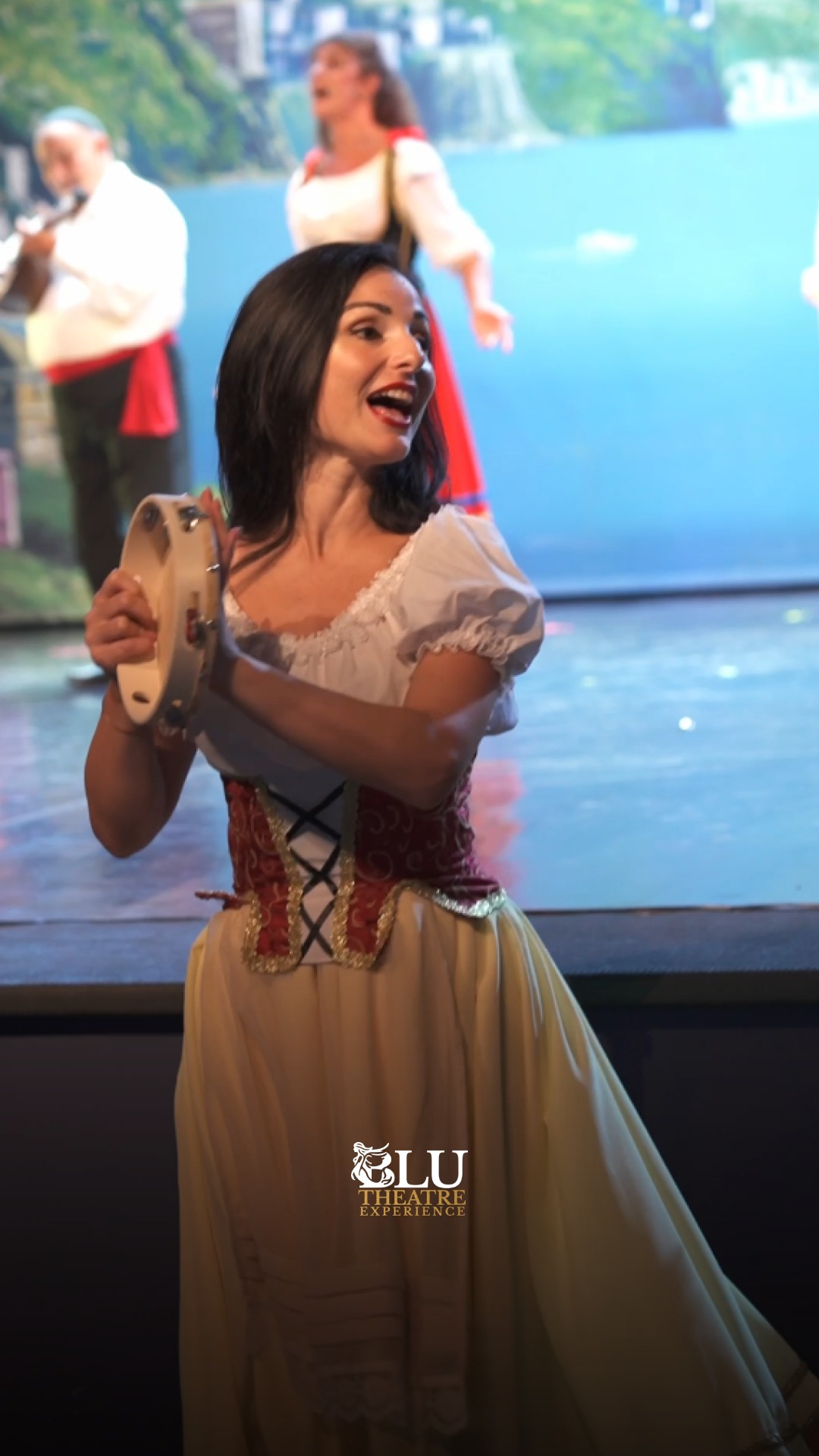 Tre appuntamenti, unโunica esperienza:
โSorrento Musicalโ al Blu Theatre.
- Live Show -> 14 & 21 Aprile
- Dinner & Live Show -> 28 Aprile
Tradizione, gusto e intrattenimento in una sola serata.
๐๏ธPrenota subito!
๐๐๐ฆ๐๐๐๐ง๐ ๐๐ก๐๐๐ก๐ง๐๐ฅ๐ ๐ซ
๐ Corso Italia, 219, Sorrento (NA)
๐ฒ 0818772048 | 3319925853
๐ง info@blutheatre.it
๐ blutheatresorrento.it
#BluTheatre