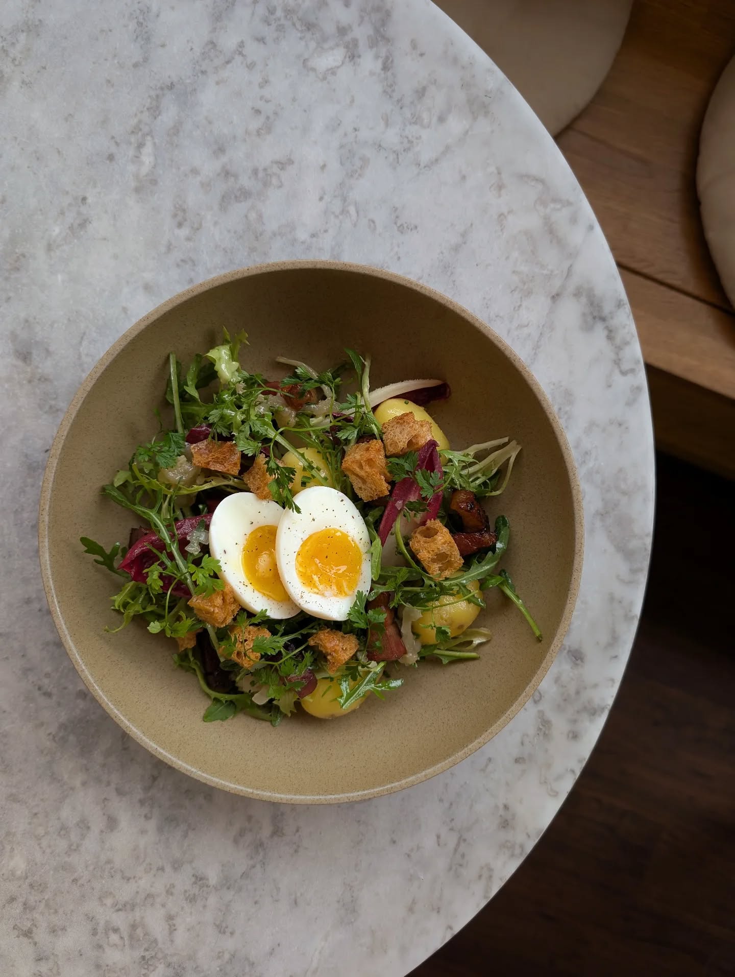 Lyonnaise Salad, Hazelnut Dressing and Chervil on the lunch menu this week...
@visitarundel @discover_sussex @sussexstories @experiencesussex @sussexexclusive