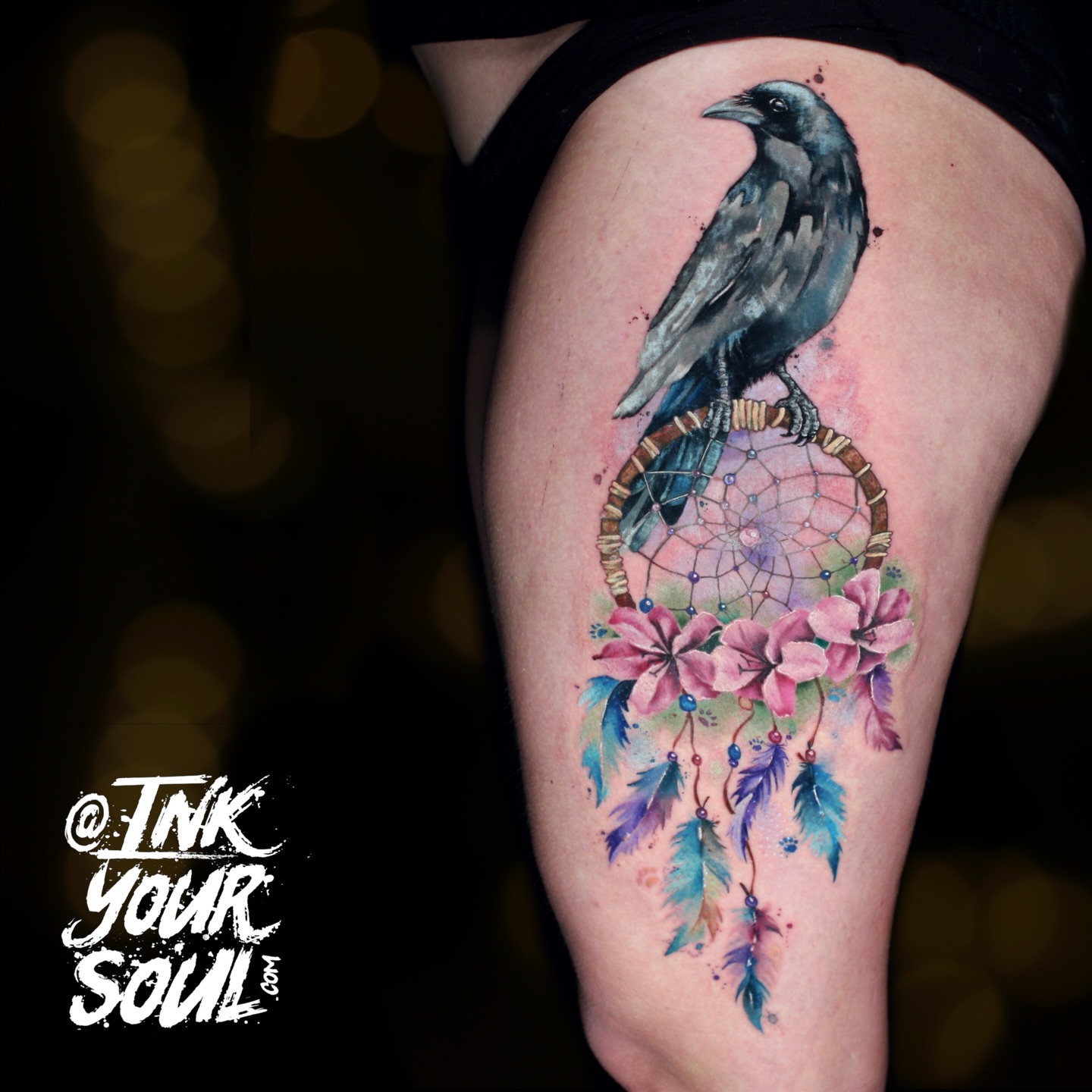 Fun dream catcher and raven piece I did last week! Edmonton i'm coming for you! @worldfamousink @aurextattooco @inklabtattoomachine @hustlebutterdeluxe #raventattoo #watercolortattoo #tattoo #dreamcatcher #crow
