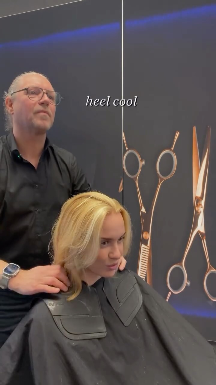 Knip Praat - “De luipaard- of panterprint buzz cut.”
Wie zou dit goed staan?
Lune bij Johan in de stoel.