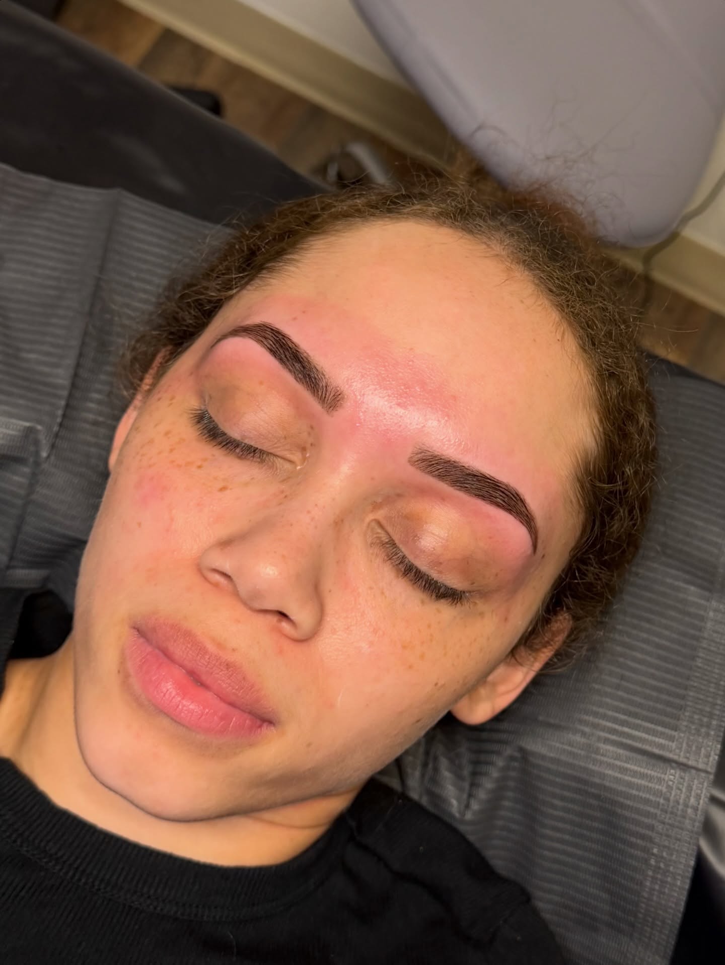 Eyebrow wax & hybrid stain tint 🤎🐻
#browtransformations #esthetician #massachussets #bostonesthetician #brows