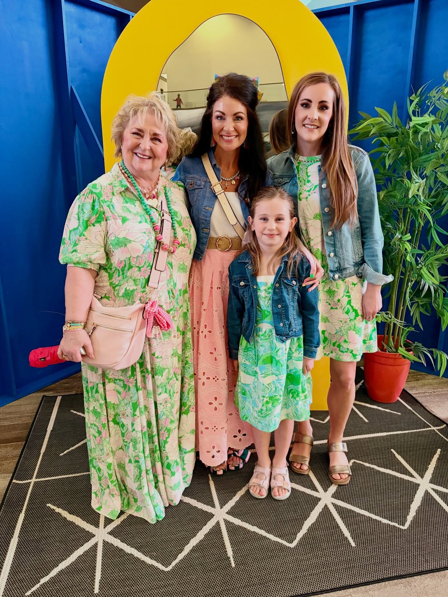 Thankful for a whirlwind Easter trip home to KY, packed to the max with all of my favs 🌸🐇🥕
Complete exhaustion plus countless memories, and the sweetest pink sunrise on my flight back, equal an unforgettable weekend! 🩷☀️