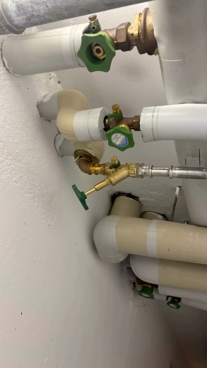 Unser jahrelanges zuverlässiges Netzwerk ermöglicht uns schnelles Eingreifen und Handeln in der fachmännischen Objektbetreung 💪
Danke an die Firma Kerker @kerkergmbh
#gampelundhieberhausmeisterservice #landsberg #gampelundhieber #kerker