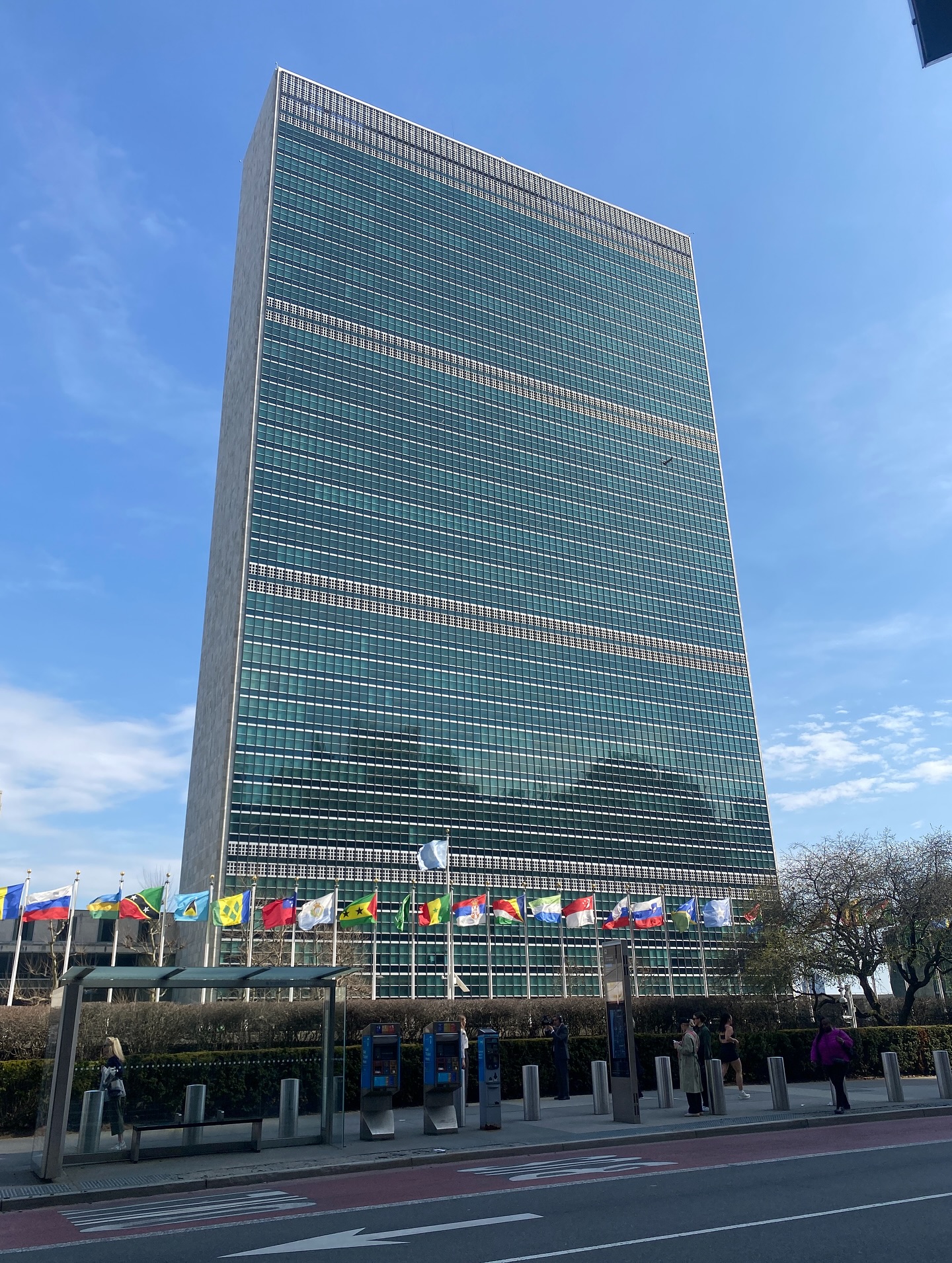 ONU, New York 🇺🇳✨
Un lieu emblématique, une visite inspirante, et un vrai moment hors du temps. #unitednations #peace #nyc