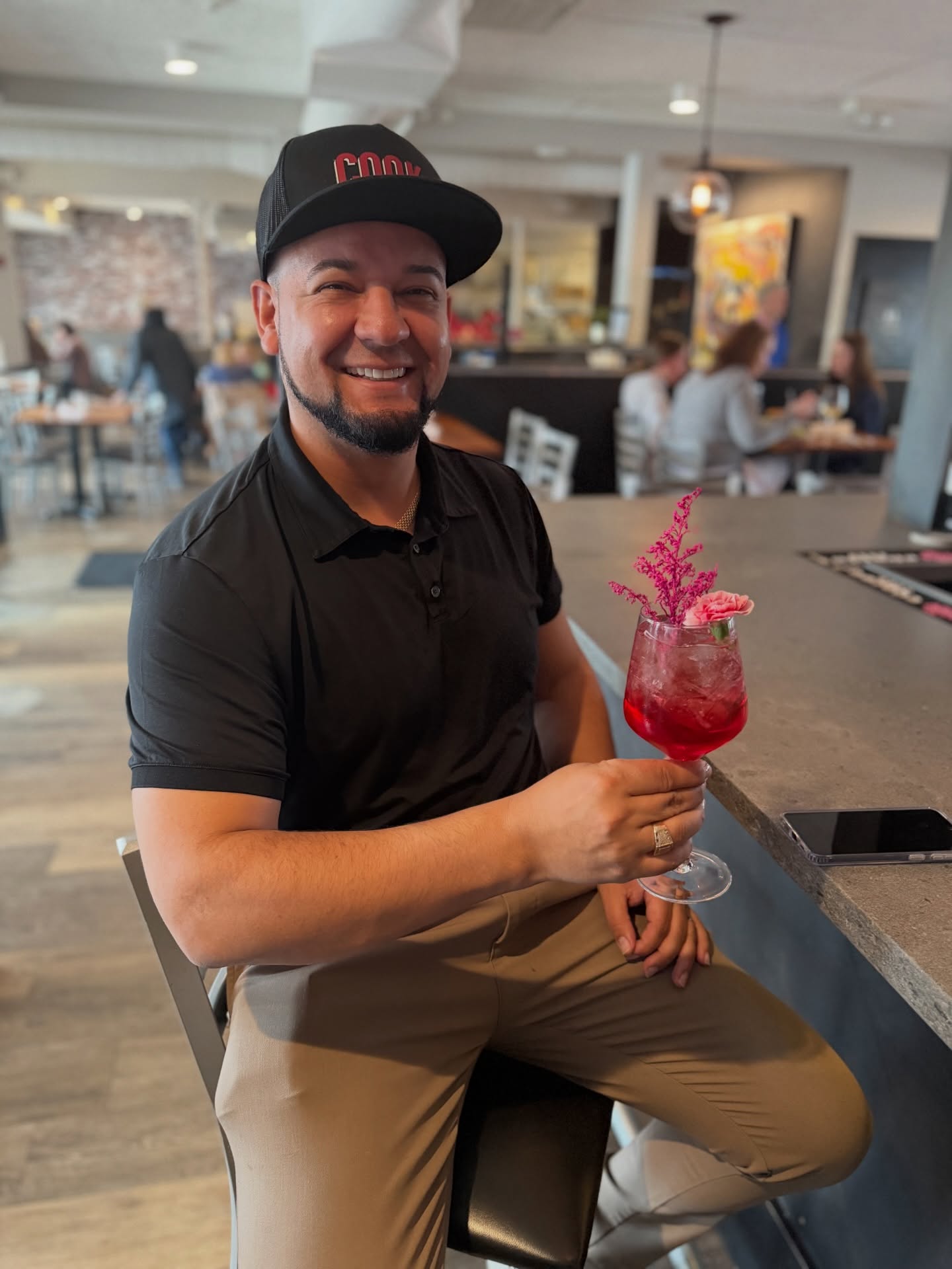 Smiles and warm welcomes are what you’ll find at Cook! 👨🏻🍳 ✨
#cookneedham #cookrestaurant #needhamma #westofboston #cantonma