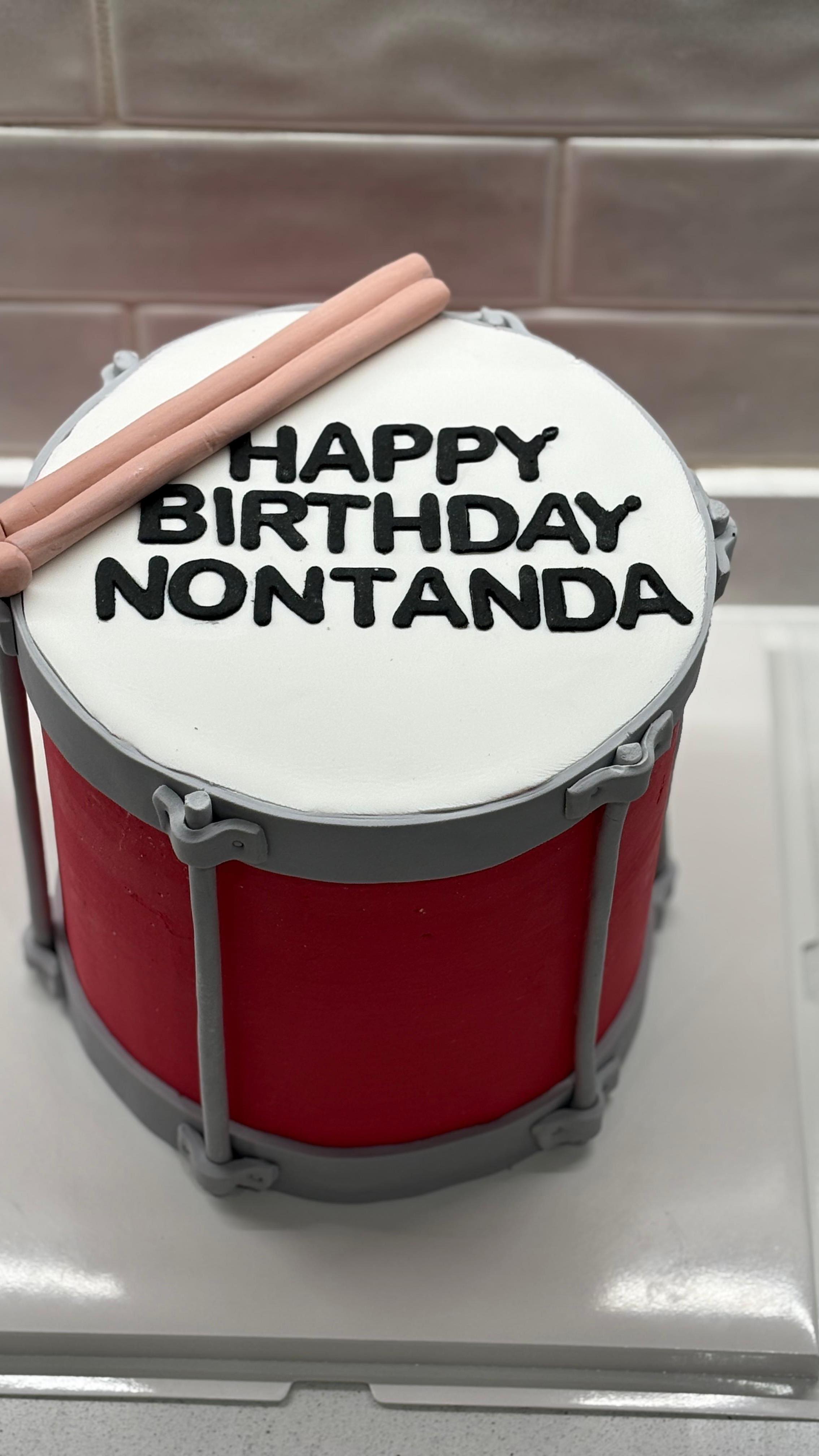 0723175773 To Order🥰🥰🥰
#baked_by_skye #cake #drumcake #cakedesign