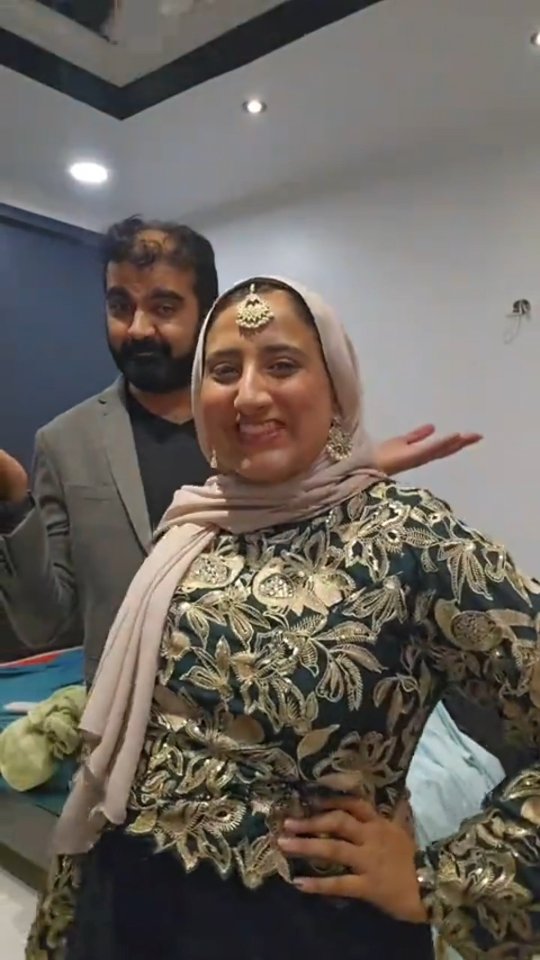 this has been sitting in my drafts from my sister's engagement 💐
Saleha's outfit is from @themokshacollectionsouthafrica, and glasses from @rayban. Aliasgher's suit is from our wedding reception!