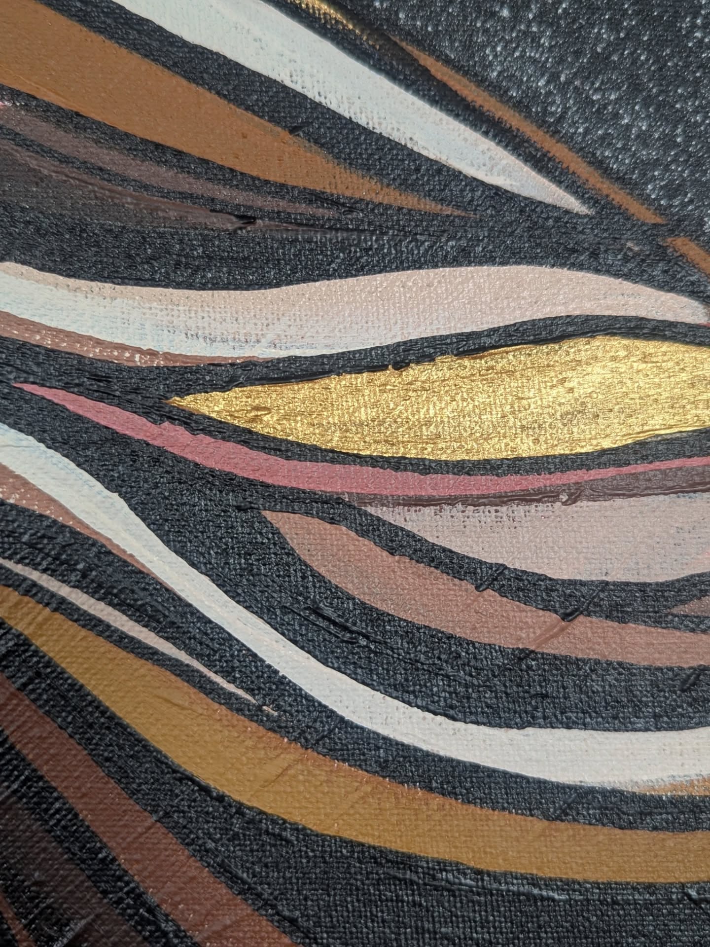 Skrid till verket ➡️
.
Theresia är en riktig "statement-piece" som kommer att dra till sig uppmärksamhet och sätta tonen för rummet.
Placera henne på en plats i ditt hem eller lokal där du behöver ett utropstecken!
.
.
.
.
.
.
.
#konst #tavla #inredningsdetaljer #väggkonst #konstnär #tavlor #tavlatillsalu #konstpåhotell #restaurangkonst #hotellgöteborg #restauranggöteborg #statementart #moreismore #expressiveart