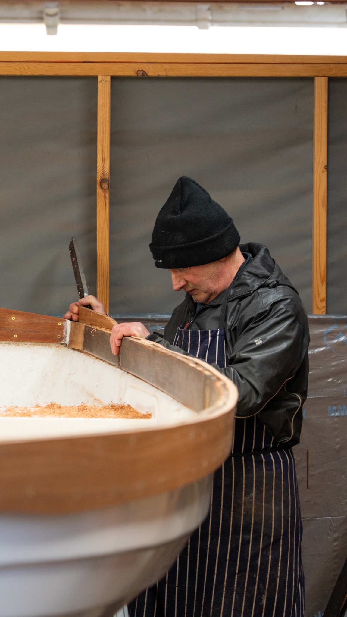 The boats are back! 🛶
Ricky, the one stop shop keeping our boats in great condition and looking great every Summer! ☀️
Here Ricky makes it sound easy, and talks through some of the process in ensuring they are ready for the season ahead 🔨
The boats are now back for you to enjoy! Head to reception to get rowing 🚣