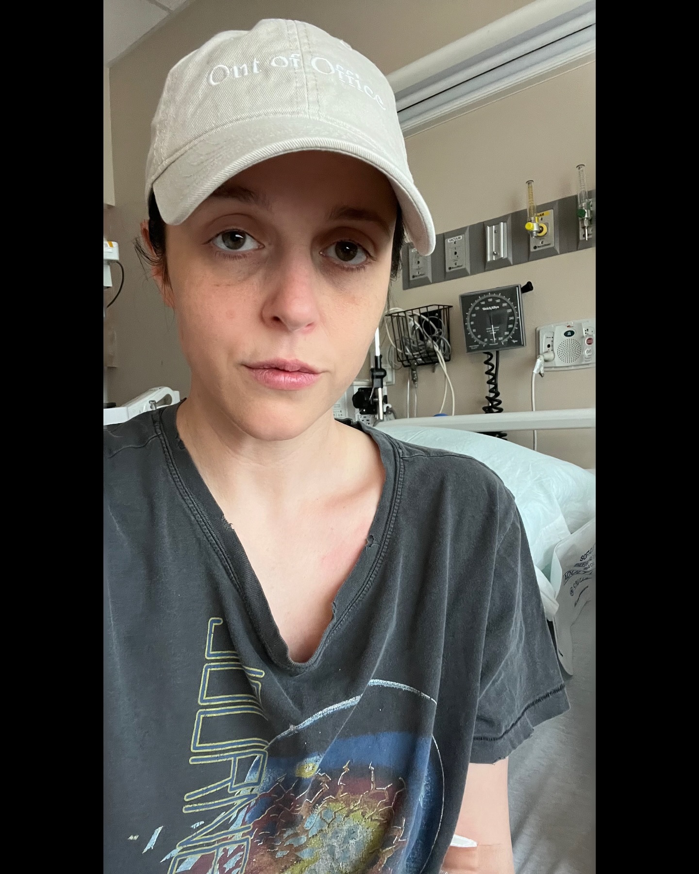 Proof that I’m doing well. Thank you to everyone for the well wishes and prayers over the last couple of days! 🤍 I went home today and should be almost to full speed in a couple of days.
#outofofficeindeed