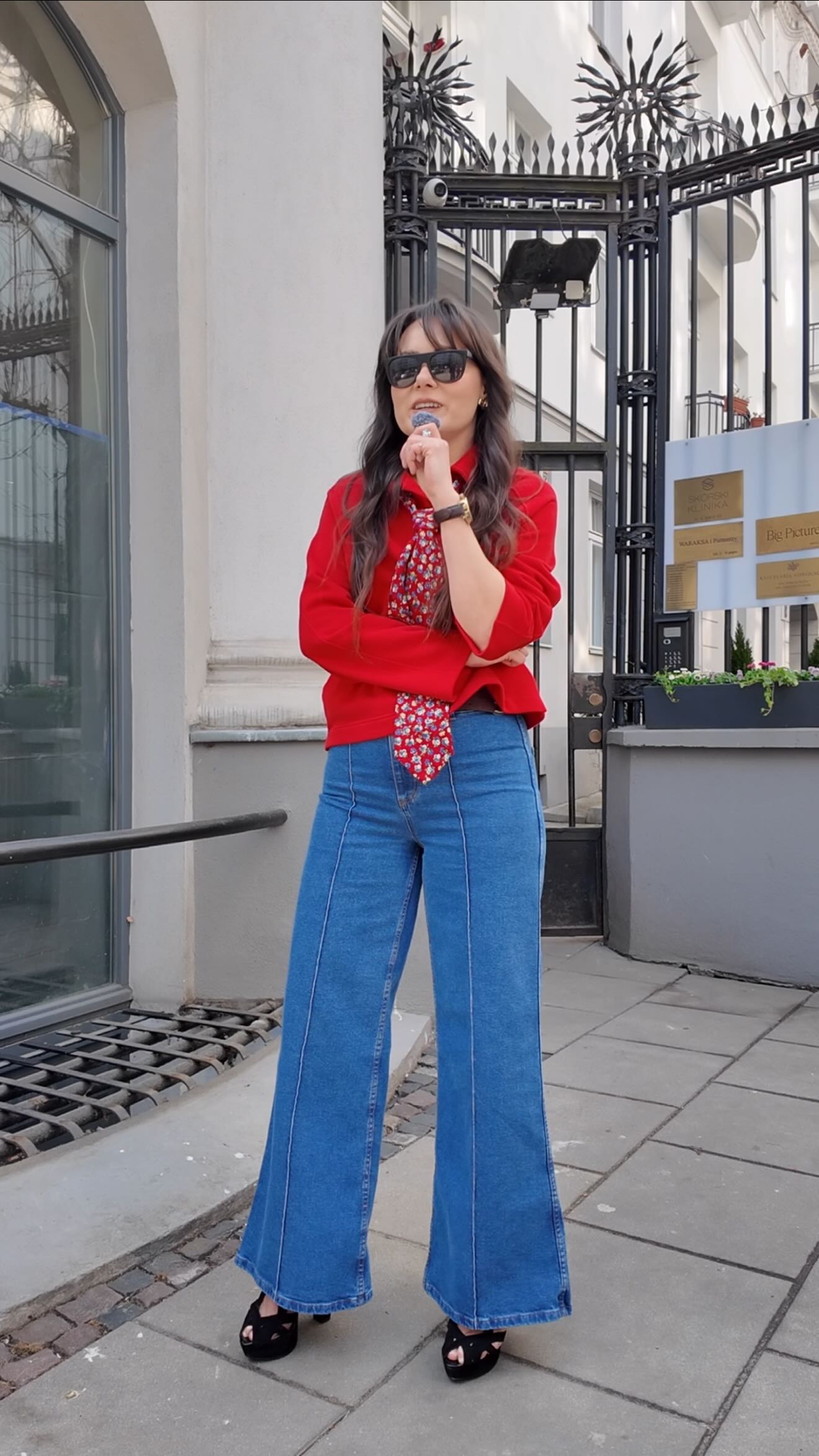 A u Was? 👀 Co jest pierwszym wyborem, kiedy zaspałyście i stoicie przed szafą? 😁