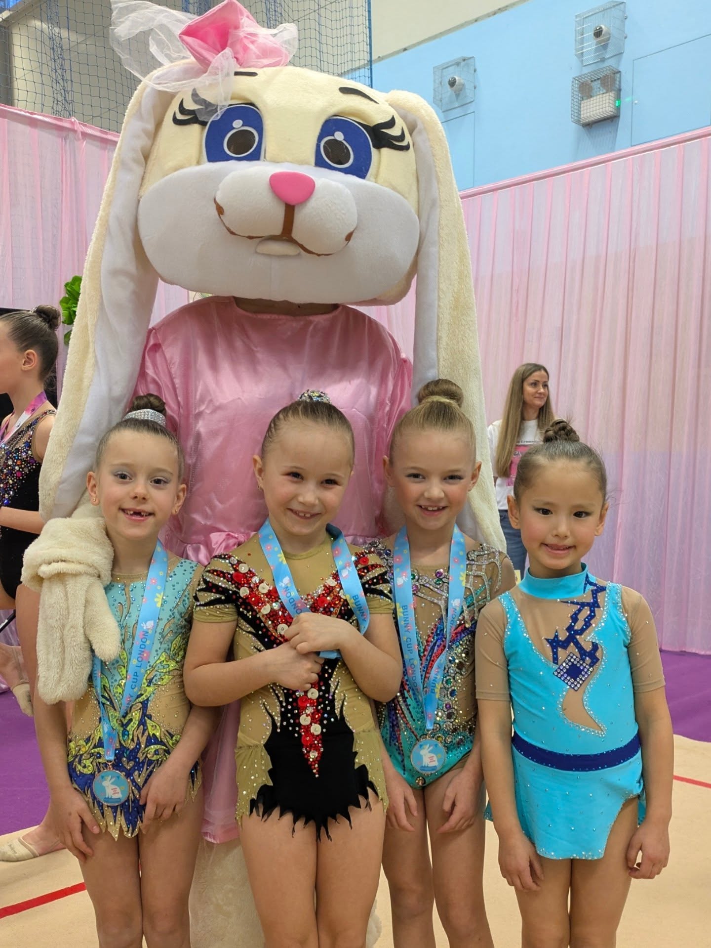 Happy Easter!🐣
Hope you all have a lovely bank holiday. Here's some pictures from the recent Bunny Cup 🐇
Well done to all the gymnasts who took part!
