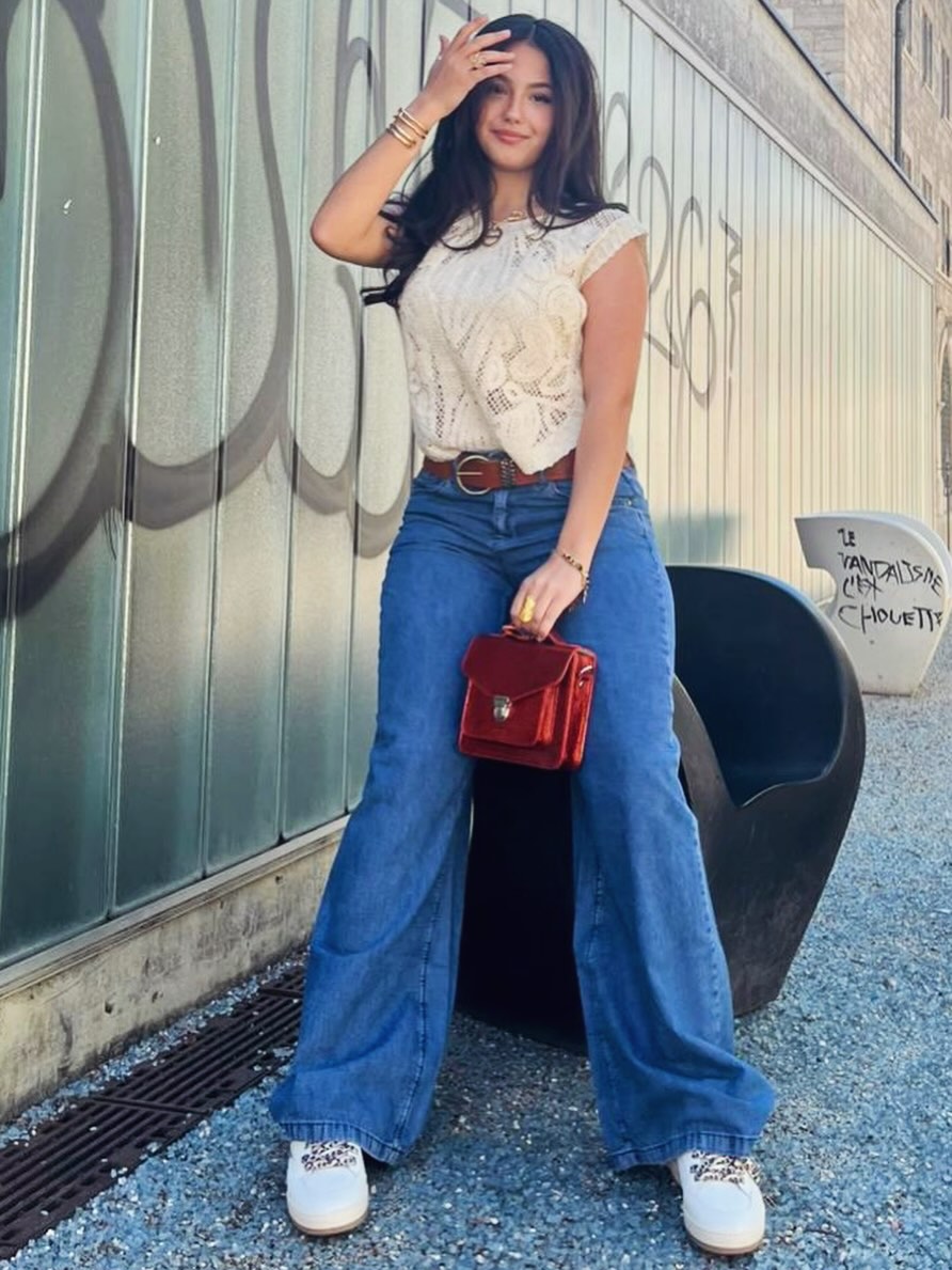 🩵Kani🩵porte un top dentelle et le jeans MILEY @freemantporter , un cardigan @graceandmila des bijoux @blowbijoux et un sac @paulmarius_officiel
@ksdm.48
@showroom_kikox
#boutique #shopping #sion#valais #newcollection
