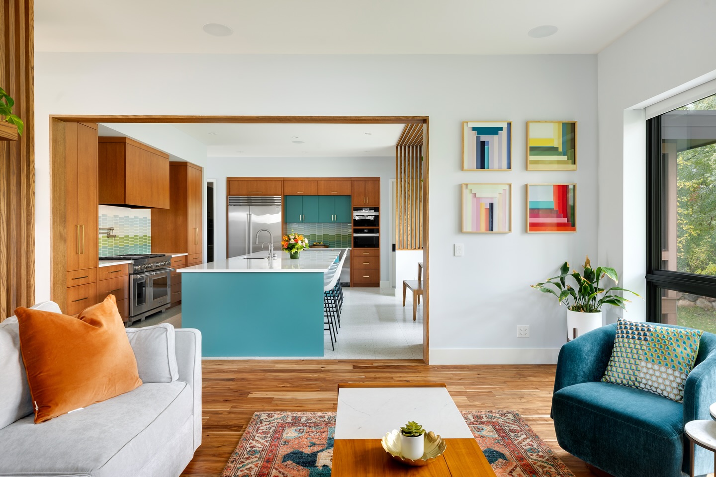 We love a home that isn’t afraid of color.
The teal kitchen, the wood tones, the tile… all doing their thing 😍
Design + Build: @anchorbuildersmn
Photography: @spacecrafting_photography
