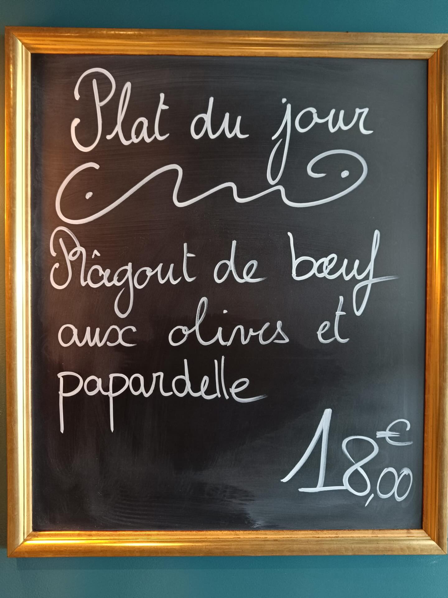 Aujourd’hui 31 mars voici le plat du jour du P’tit Max place d’armes
📞 Contact & Réservations :
🖥️ www.auptitmax.lu
Place d’Armes📩 5, Avenue Monterey L-2163 Luxembourg
☎️ +352 22 13 60