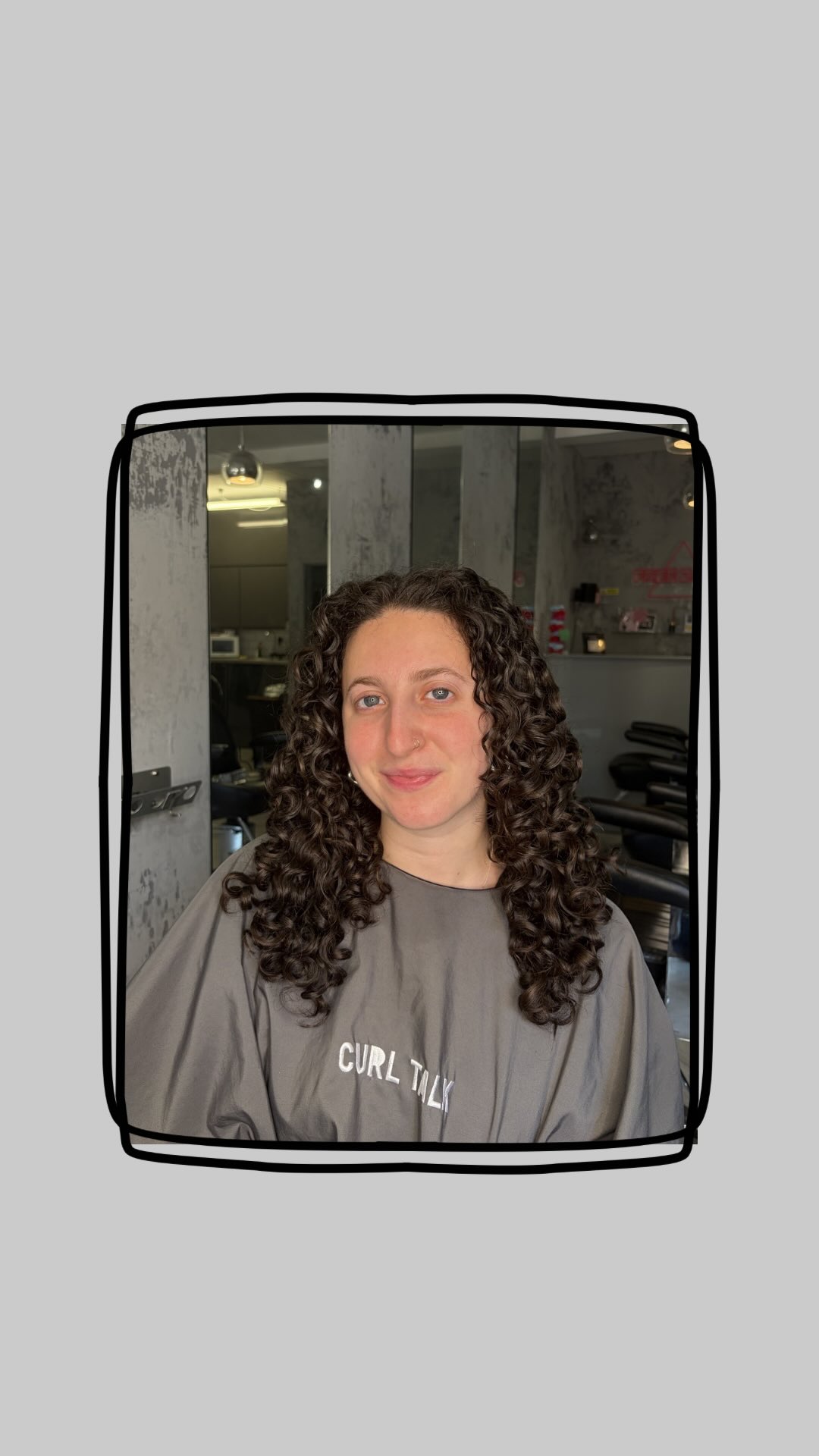 OMG… a curl talk consultation!! Results like this are the best ! we used @boucleme and @curlsmith_official for these ‘healthy’ and ‘non crispy’ results🫶🏼
#curltalk #london #explore #curlyhairspecialist #transformation