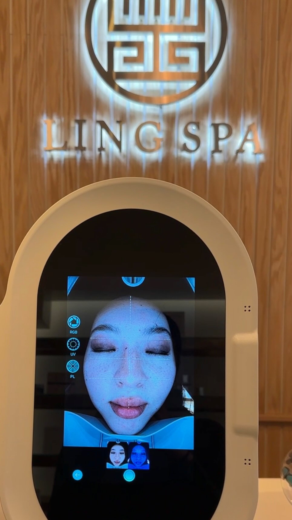 the viral skin analysis scans you see all over Korea is here in NYC!
Book a FREE skin analysis with any service booking at LING Spa. Assess your skin and detect 12 skin concerns from UV damage to pigmentation— a perfect preassesment before getting your skin treatments done 😌 Book at lingspa.con linked in bio #skinanalysis #skinanalysisscan #korean #skincare #nyc