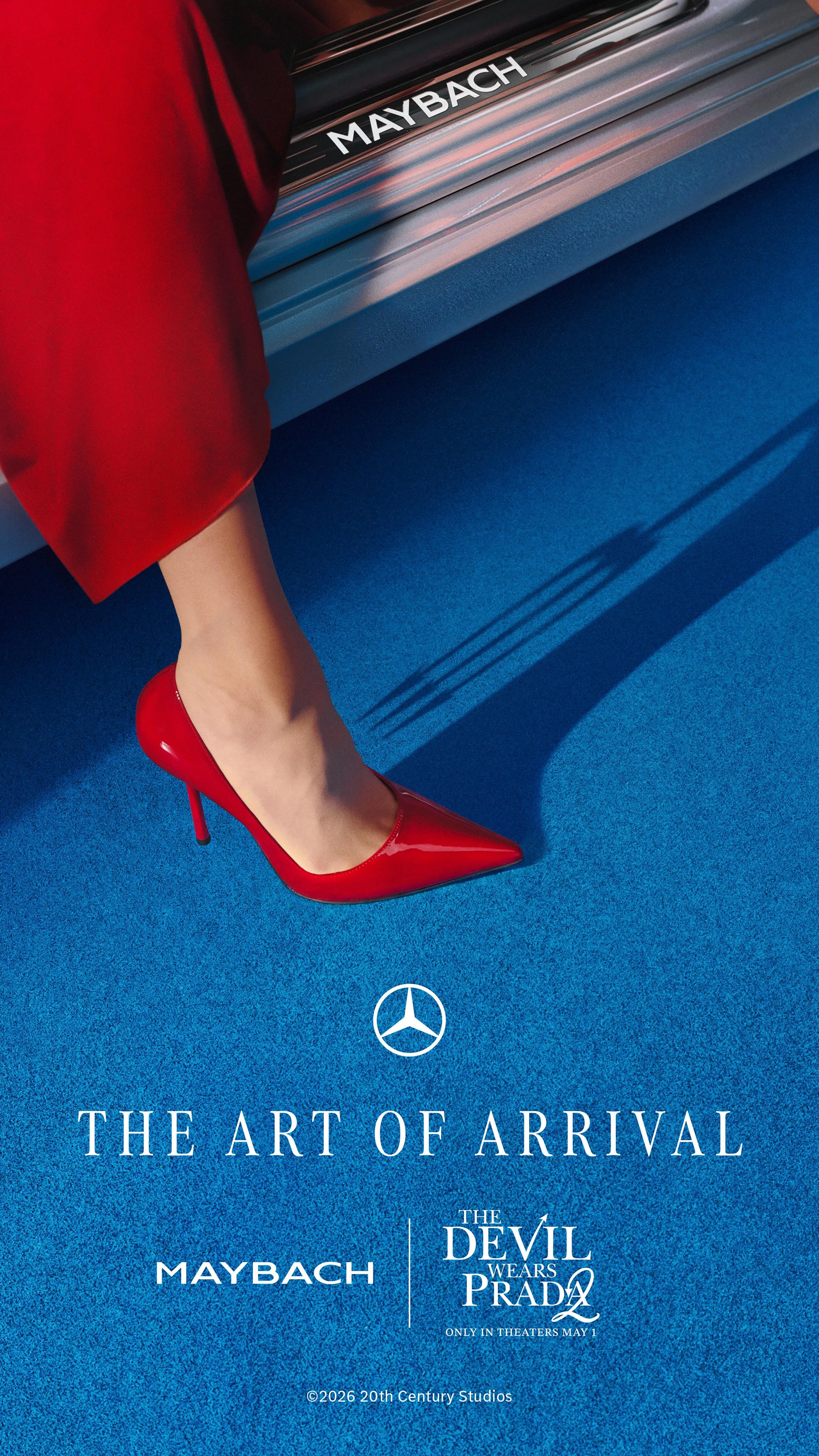 No universo de O Diabo Veste Prada 2, onde tempo é poder e cada detalhe importa, Miranda Priestly retorna com a mesma presença impecável. Ao seu lado, o Mercedes-Maybach Classe S traduz esse controle em movimento.
Entre decisões que moldam a moda e a rotina intensa da Runway, o silêncio e o acabamento preciso do Maybach criam um espaço onde tudo acontece antes mesmo de chegar. Mais que um carro, um símbolo de autoridade e elegância.
Leia mais no site, link na bio.
#ODiaboVestePrada2 #MercedesMaybach #MaybachClasseS #MercedesBenz #MirandaPriestly RunwayMagazine modaecinema