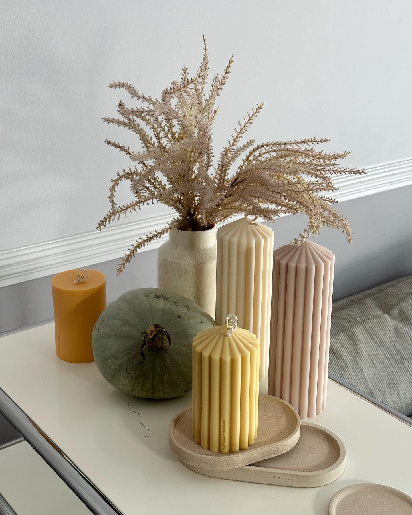 Small Pumpkin Pillar Candle 🎃 🕯️
No.07_2 Pumpkin harvest
100% Soy Wax Candle
420g | 14.82 oz
Diameter 7cm | 2.76 inch
Height 12cm | 4.72 inch
🛒 emberatelierco.etsy.com
🛍️ ember-atelier.co.uk
#emberatelier #pillercandles #candlelover #handmadecandles #candlegifts #soycandles #candledecoration #ecofriendlycandles #candlemaking #candleshop #candlelight #candle