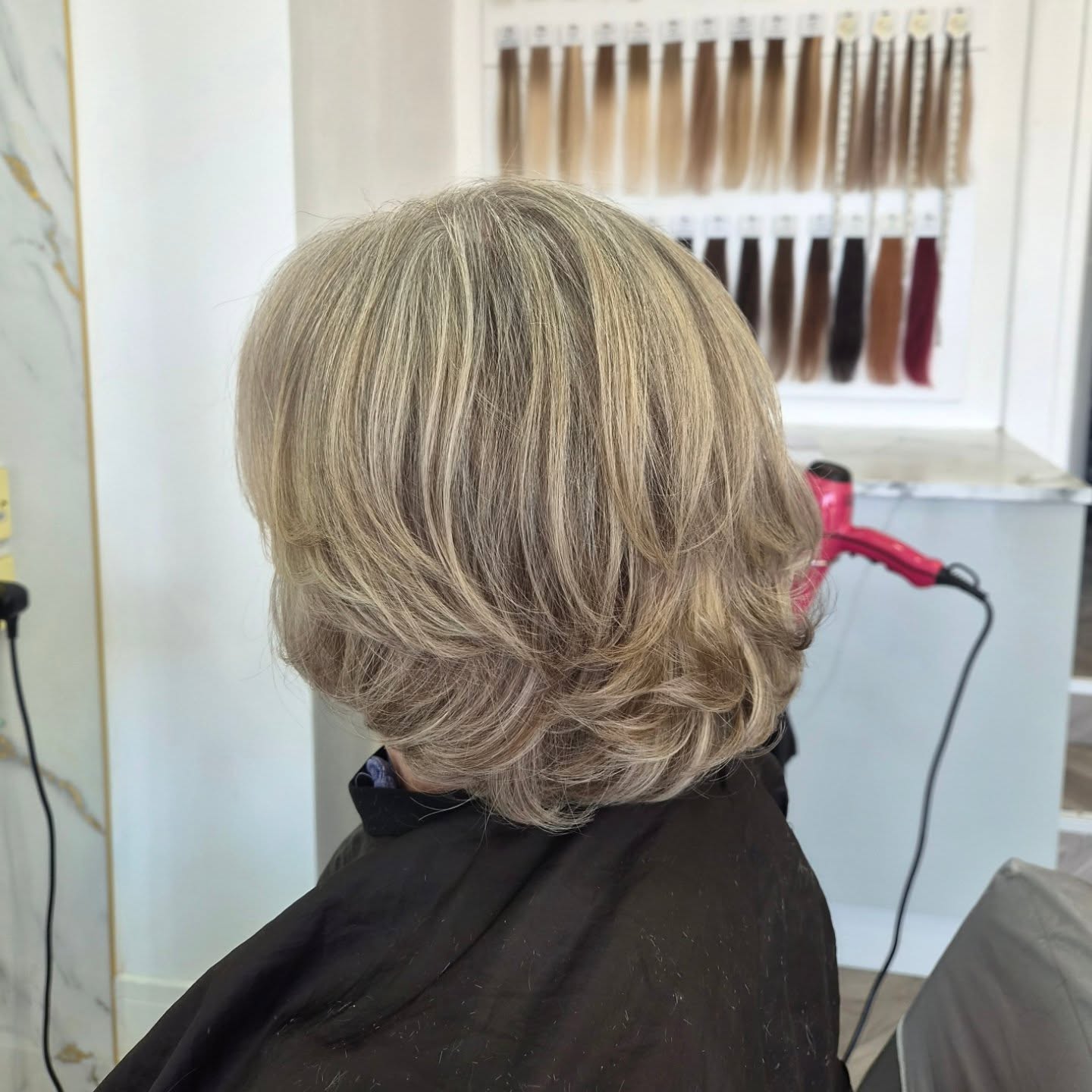 My client didn't like seeing all her natural grey, wanting a soft grow out and a slight change so we did some highlights and lowlights to break up the colour and choosing a soft creamy toner. This helps soften the grey look over all but still super natural looking!
.
.
📍@the.secret.salon.manchester
.
.
#manchestersalon #eccleshairstylist #naturalhaircolours #bespokecolouring