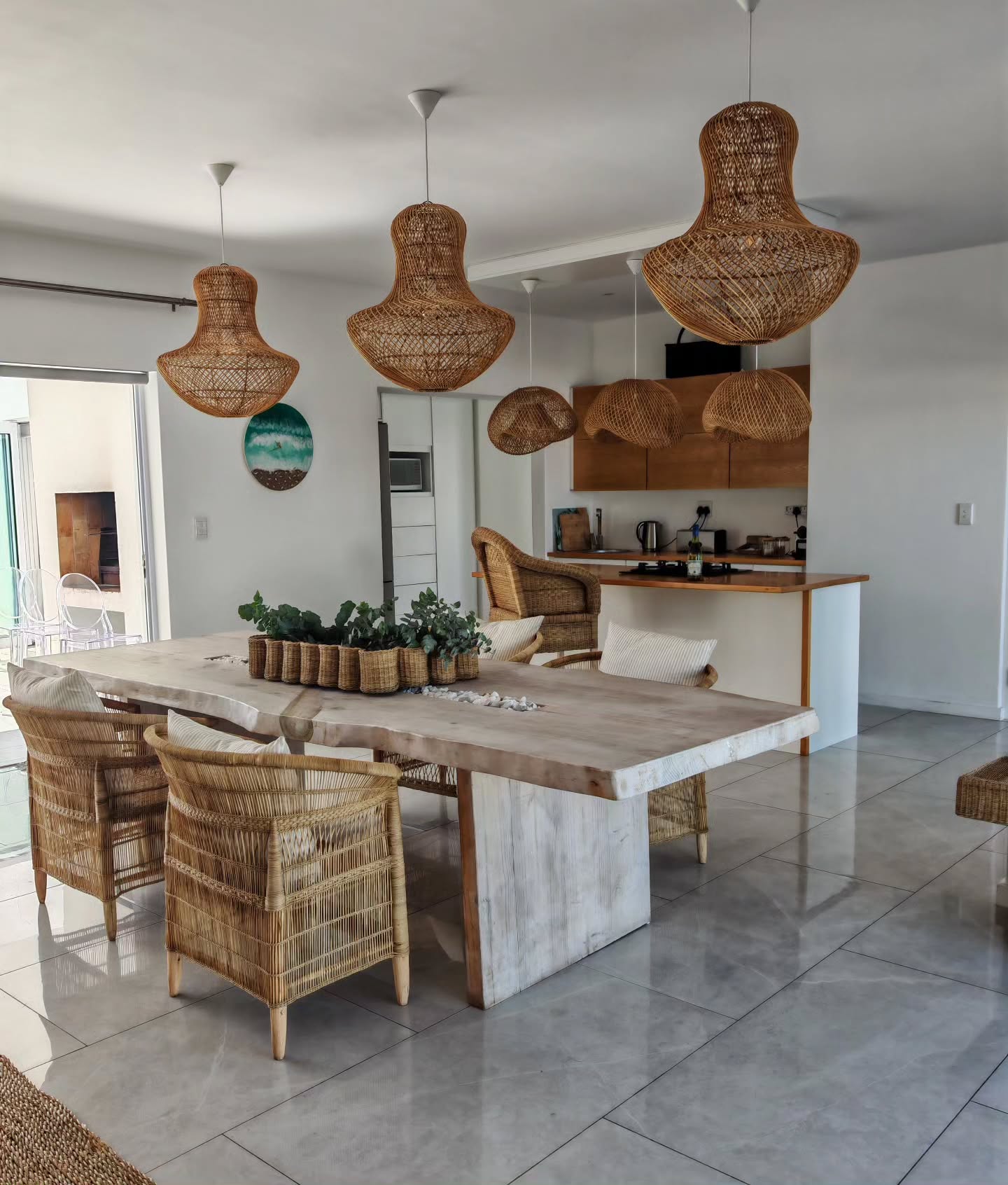 Weekend mode, but make it timeless.
Gather around, slow down, and let natural textures set the tone.
Our handcrafted Malawian cane pieces are made for moments like these.
#MalawiCaneCollection #WeekendLiving #NaturalInteriors #CaneFurniture #SlowLiving