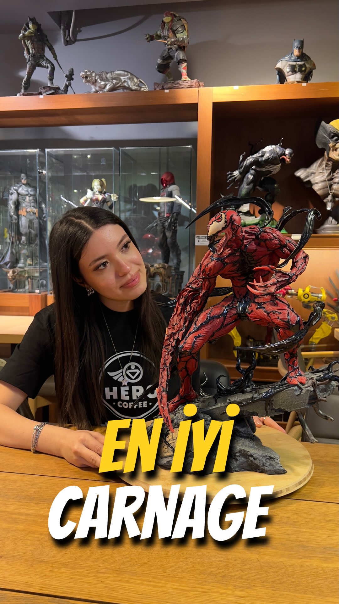 🔥 Bu gerçek mi yoksa canlı mı?
Carnage’in bu versiyonu detay seviyesiyle resmen ekrandan fırlamış gibi… 😮🔥
Damar detayları, simbiot dokusu ve agresif duruşuyla koleksiyonun en “canlı” parçalarından biri!
Böyle bir parçayı vitrinde görmek ayrı, yakından incelemek bambaşka deneyim 👀
Hero Cafe’de seni bekliyor!
DM’den fiyat bilgisi alabilirsiniz. Hero Cafe’yi ziyaret edip ürünü yakından inceleyebilirsiniz.
#carnage #marvelcollectibles #actionfigure #herocafe #koleksiyon