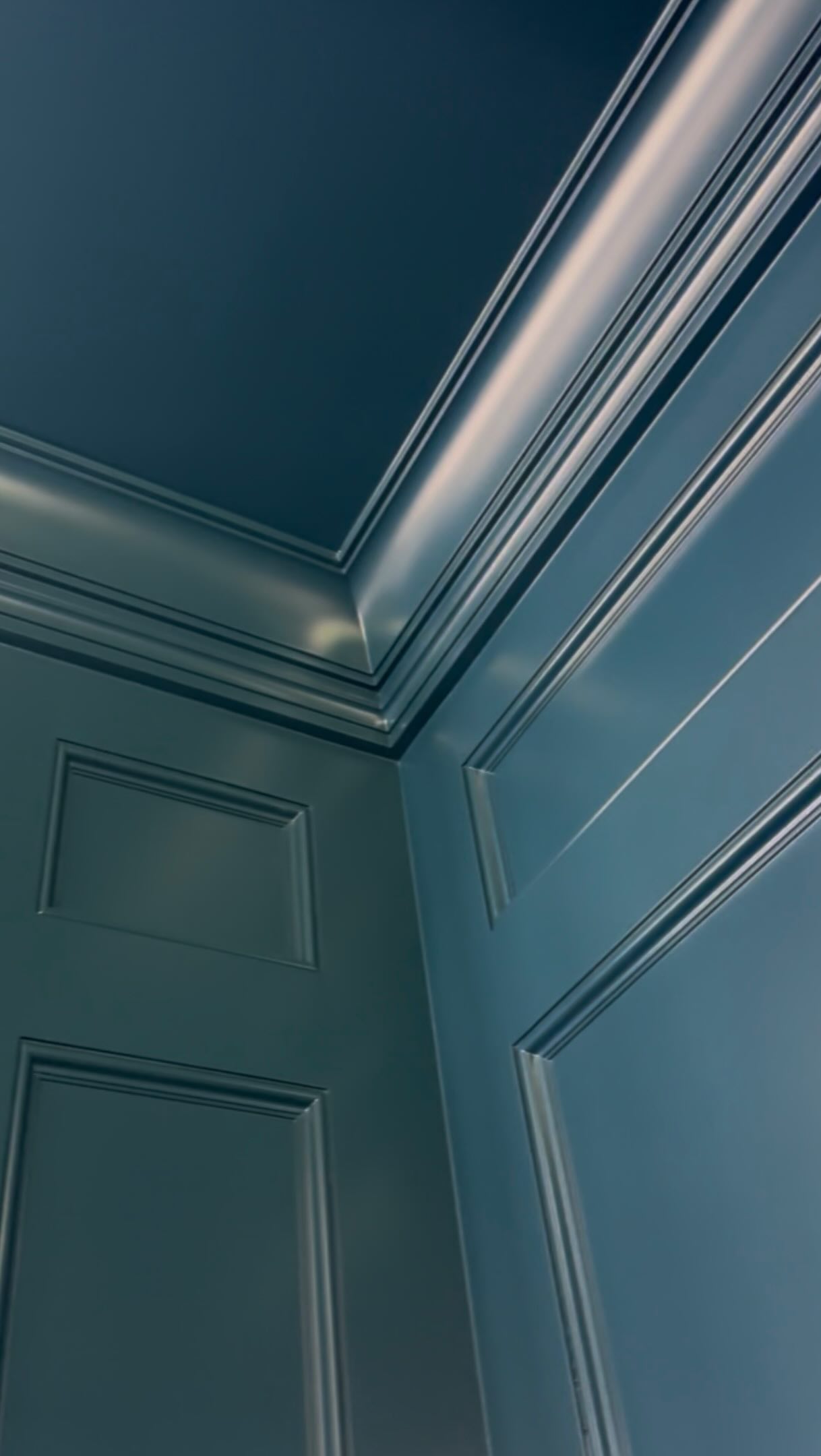 The work of gentleman’s grey by @benjaminmoore