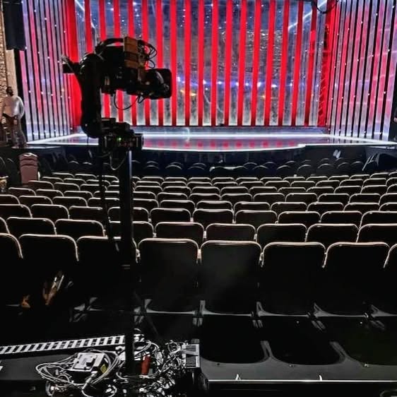 Two systems were out in Baltimore for the Netflix live stream of Chris Rock Selective Outrage. One Furio dolly with a Newton s2 head, and one Rhythm dolly with Newton s2 head.
#Baltimore #chrisrock #netflix #live #streaming #broadcast #TV #sony #canon