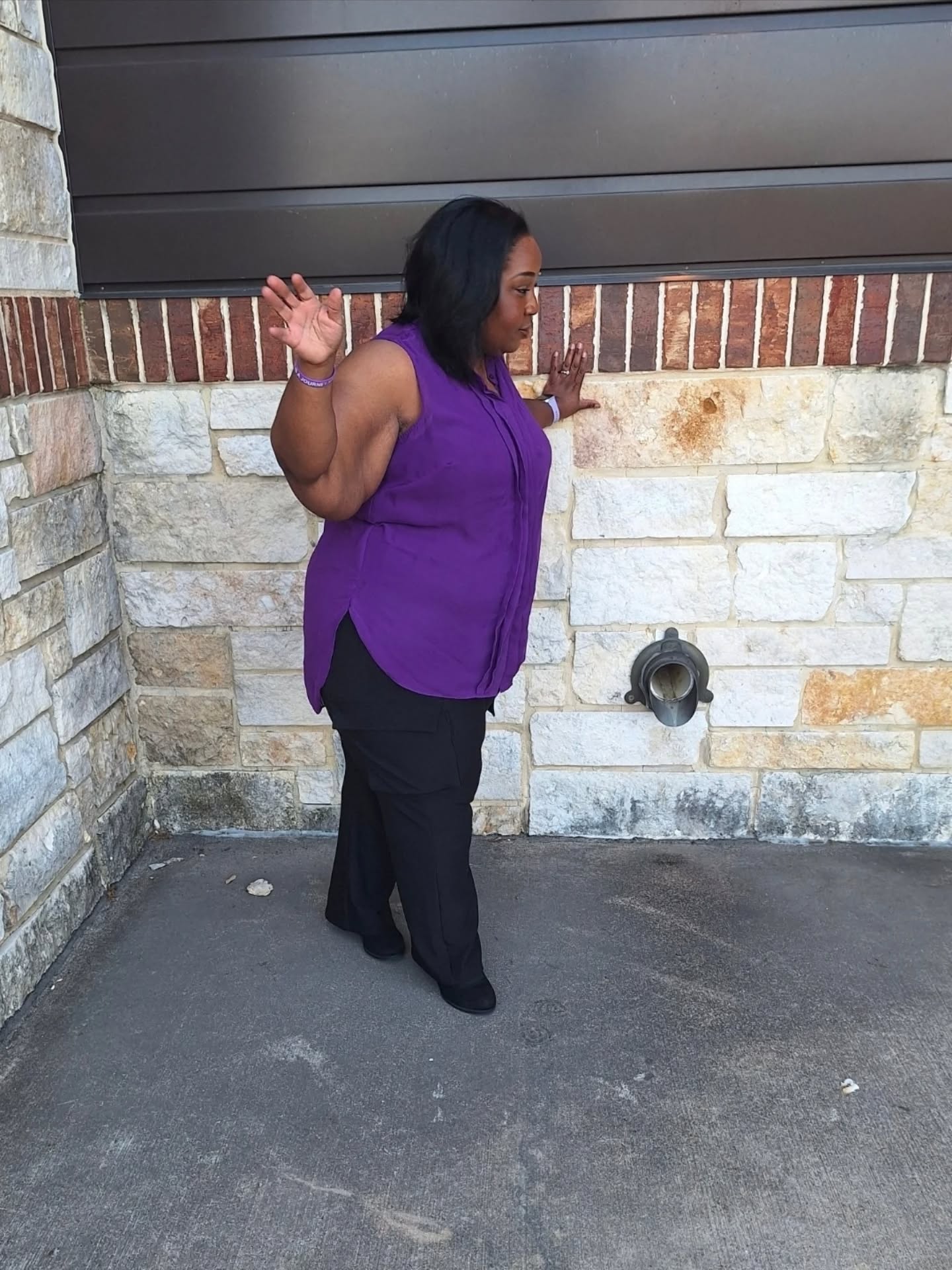 He is risen ✝️ HALLELUJAH!!!! And now I'm bracing myself for His return!!! 🙌🏾🏃🏾♀️🏃🏾♀️🏃🏾♀️