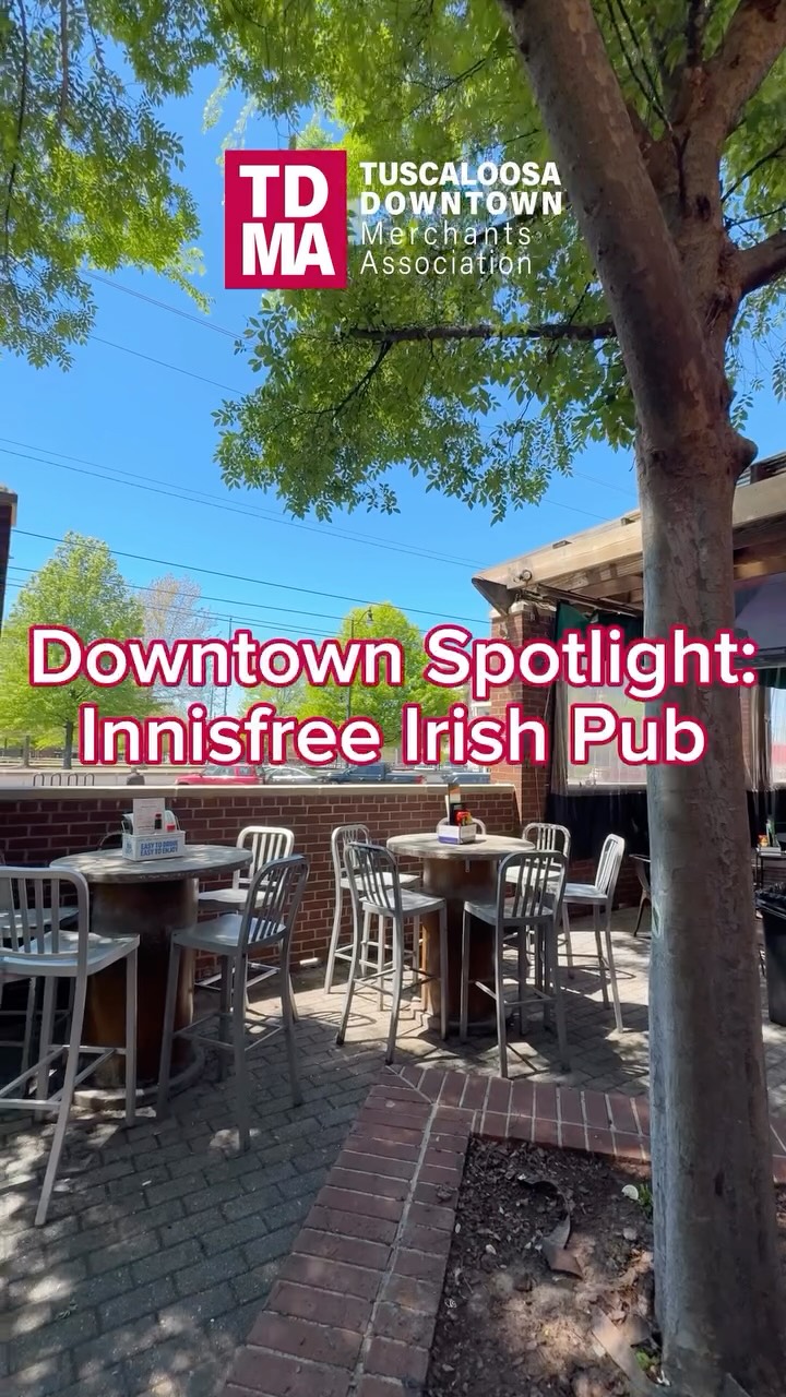 ☘️Thirsty Thursday Spotlight: Innisfree Irish Pub ☘️
Innisfree is known for their lively nightlife scene and their pub food for over 25 years!
🍟Try their Lucky Lunch! 1 meat & 3 sides with a roll or corn bread, all for only $9.99! Afterwards grab some of their merch!
🍺 @innisfreettown
📍1925 University Blvd