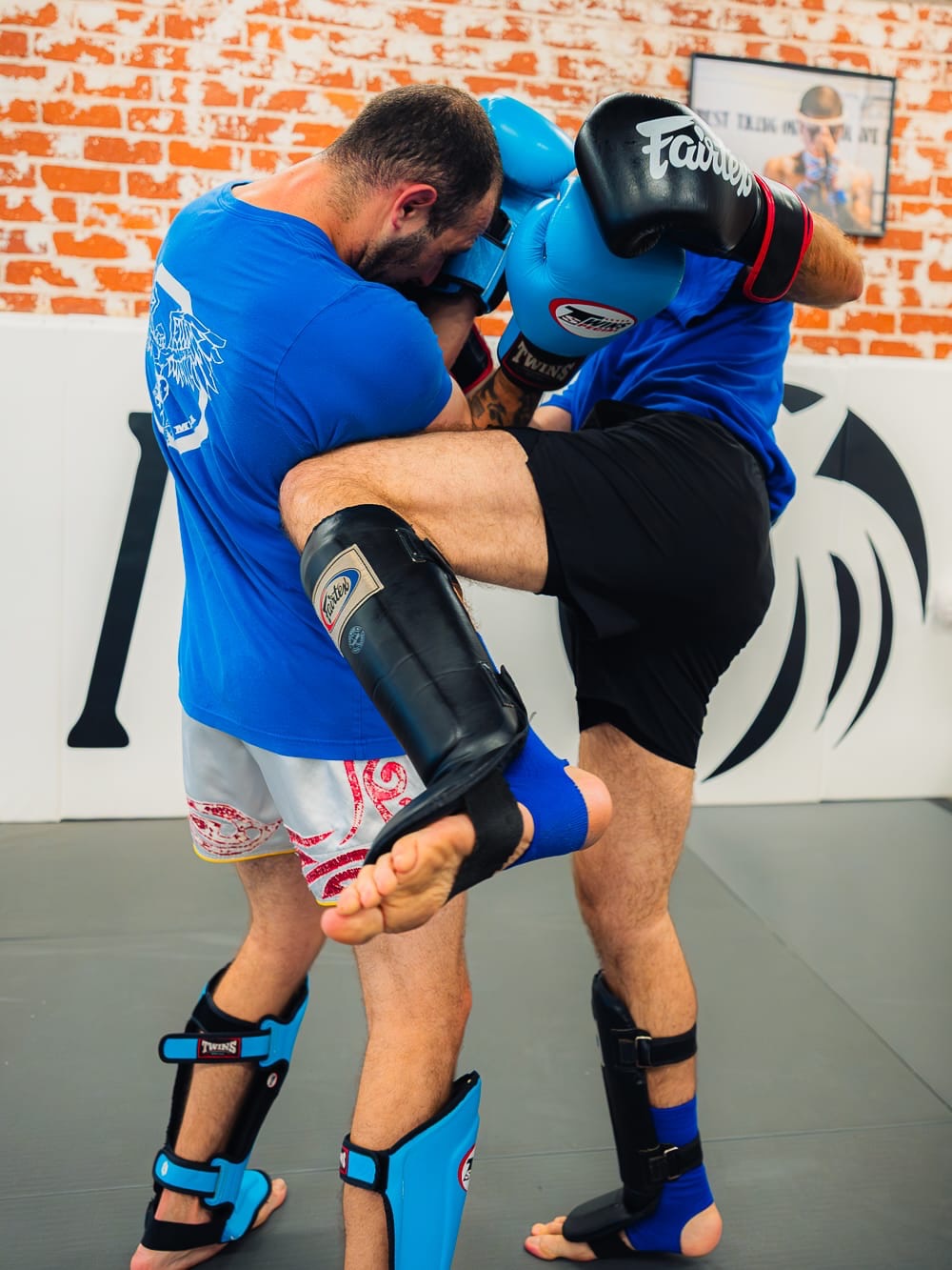Muay Thai Sparring 🥊
Iron sharpens iron.
LegacyBJJ.com
#LegacyBJJ #BangMuayThai #TACFIT #OneTeamOneGoal