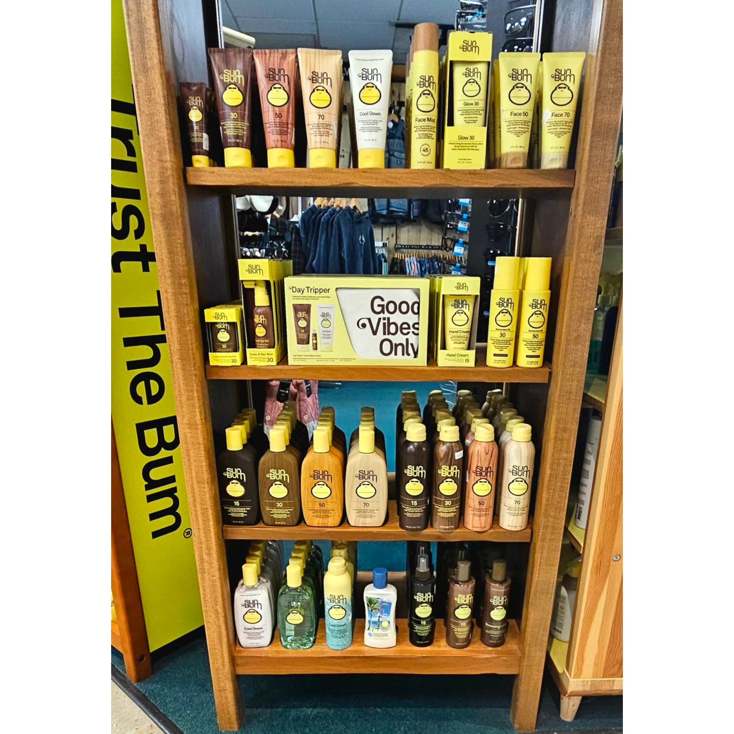 We restocked all of your favorites from @sunbum ! (And added some new ones!)