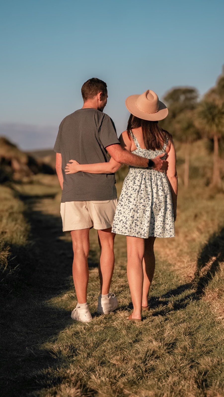 We had an amazing time with @monique_fiet_photography at Tawharanui 📸. She made us feel comfortable from the get go, the timings she suggested for sunset worked out perfectly and there were lots of laughs and chats in between 🌅
#auckland #photography #newzealand #giftedcollab