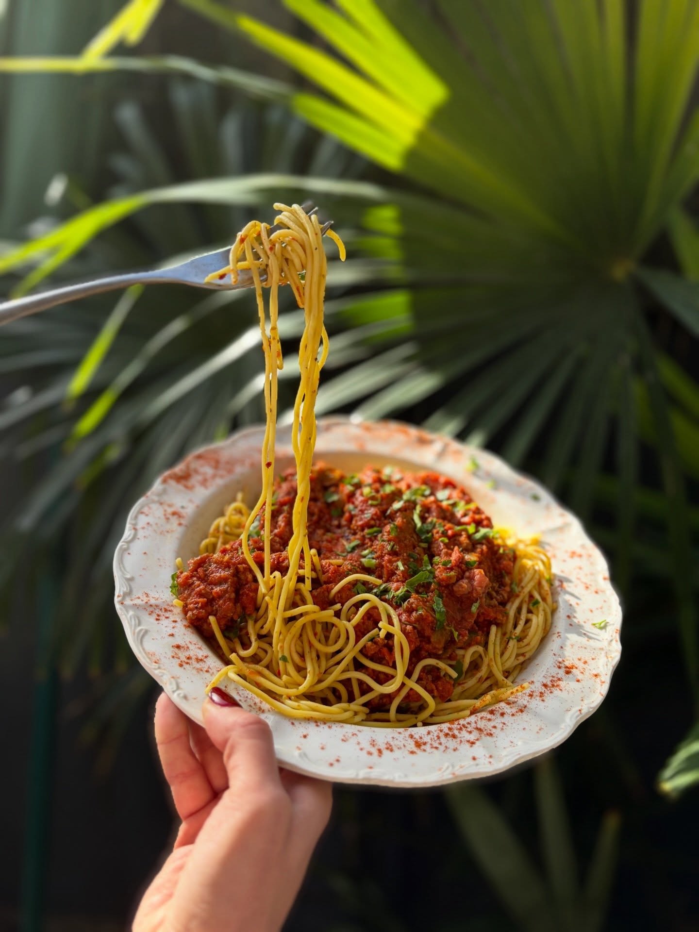 🍝 Un classique qui met tout le monde d’accord !
Pennes ou spaghettis, nos pastas bolognaise sont préparées selon la recette authentique du Piccolo, avec une sauce généreuse, mijotée et pleine de caractère. Des saveurs riches qui font toute la différence.
Plutôt pennes ou spaghettis aujourd’hui ?
🍽 Cuisine familiale
📍 434 Rte de Toulouse, Bègles
⏱ Ouvert du mardi au vendredi midi et soir
le samedi uniquement le midi
#Bordeauxmaville
#Begles #quoifaireabordeaux
#Piccolo #piccolorestaurant