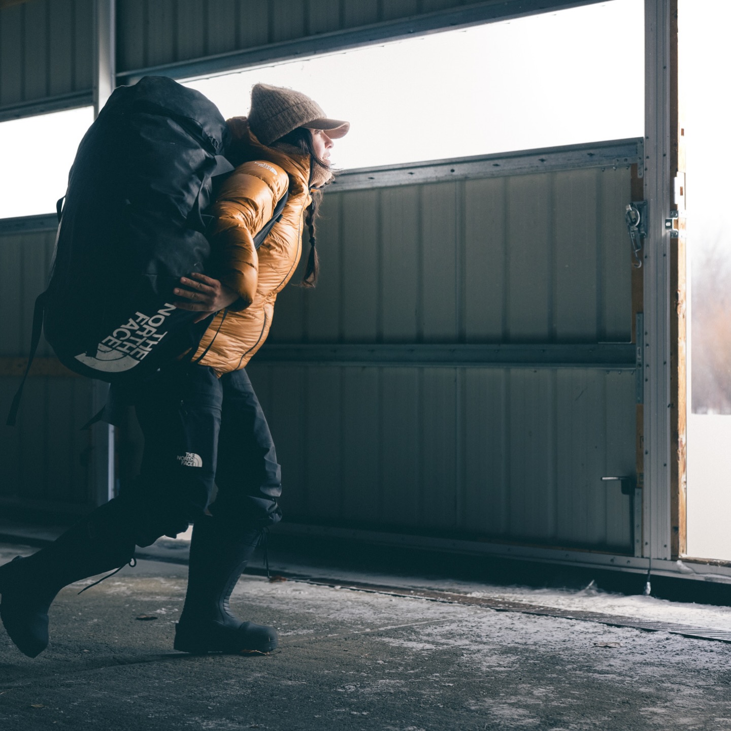 Celebrating 40 years of @thenorthface duffle shuffling. Packed with gear for the adventures, provisioned for the journey, and whatever lies ahead. From the mountains to sea; pack it, toss it, go!
@thenorthface
@thenorthface_snow
Photo slide #1 shot by: @robinoneill