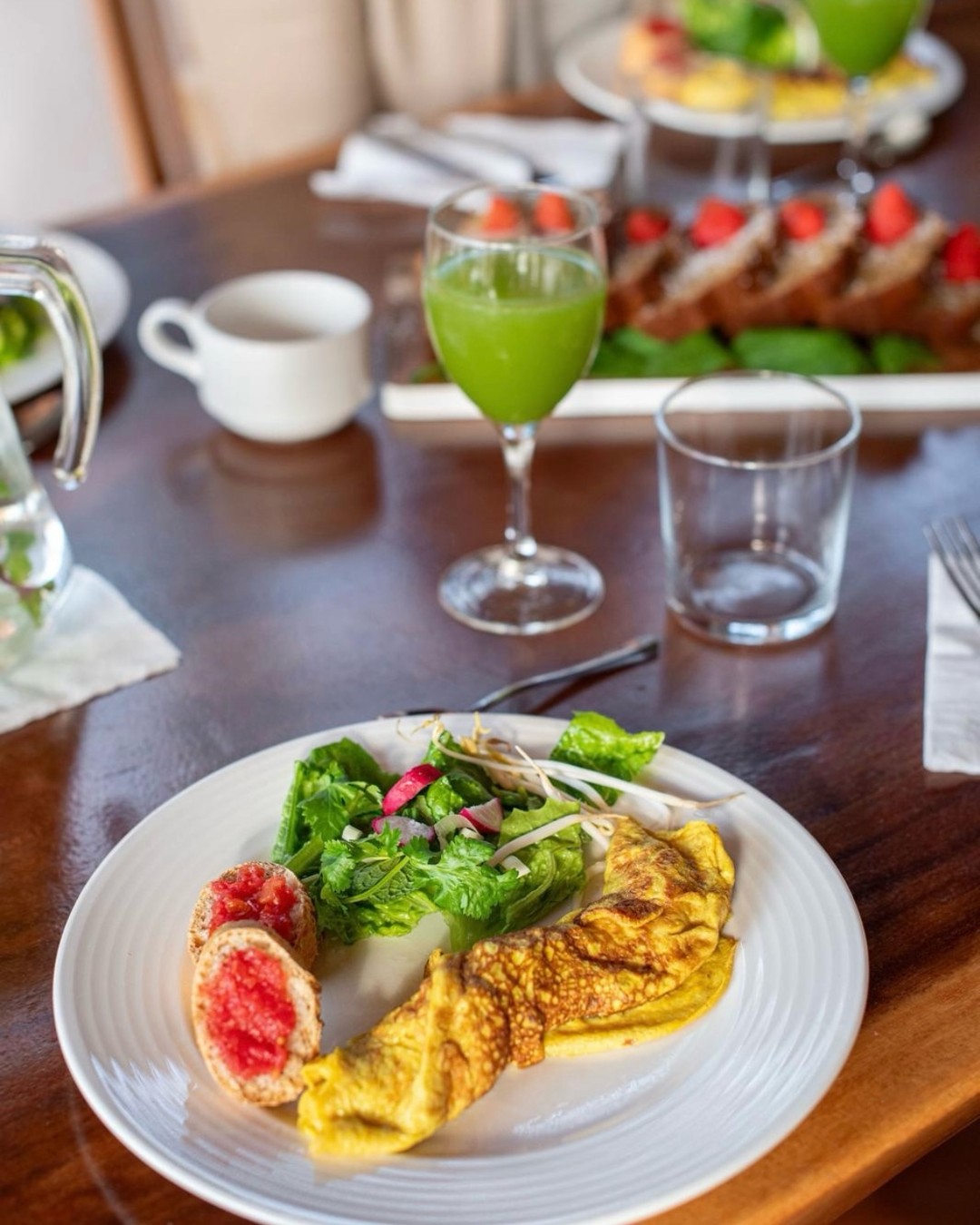 Breakfast in colour 😍
Slow cooked folded coconut eggs, breakfast salad, green juice & tahini and pecan banana bread 🌿
#breakfastofdreams #retreatmornings #brunchibiza