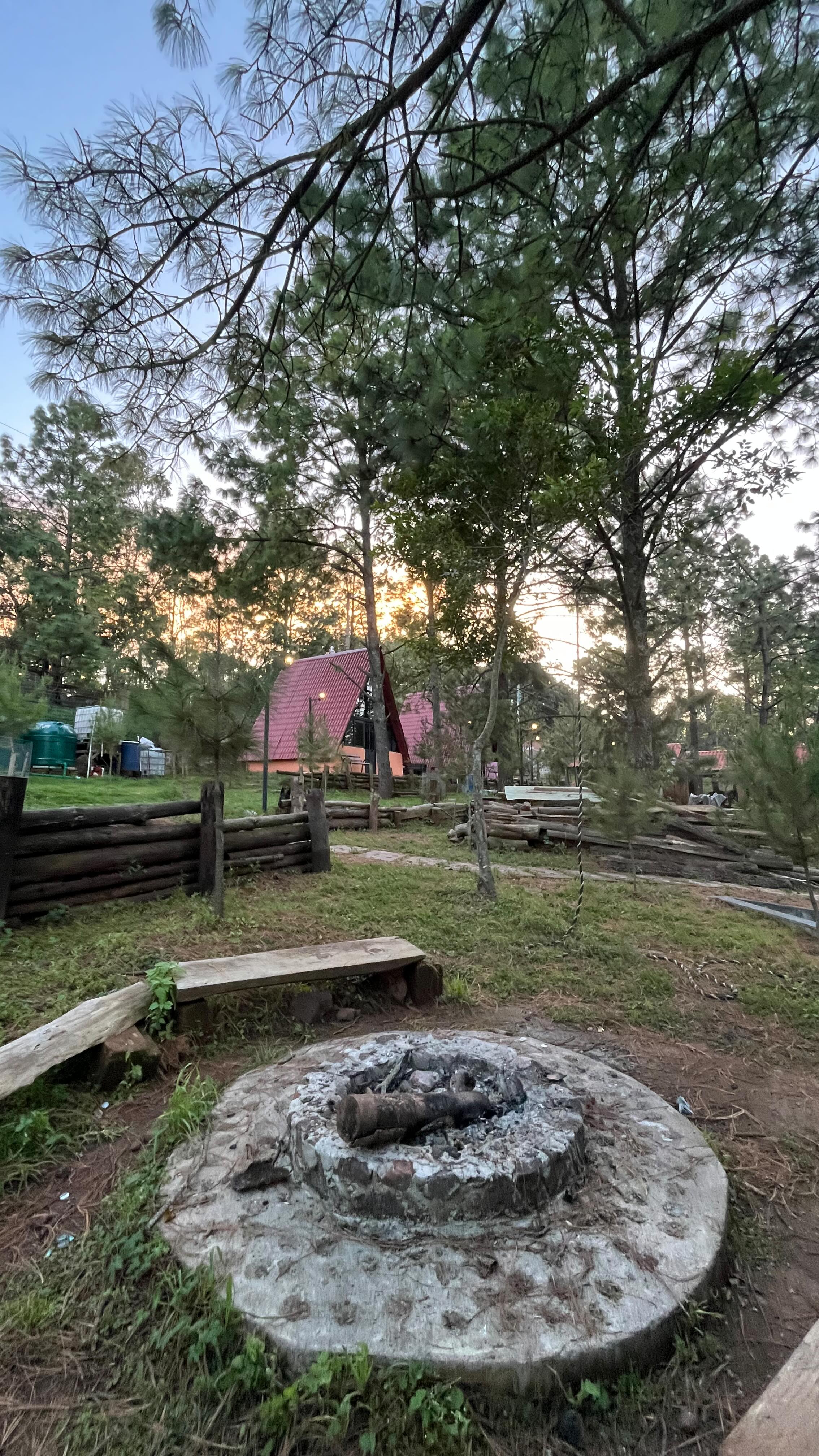 La escapada perfecta es en Cabañas los Abuelos 🌲✨
Reserva tu estancia en :
www.cabañasamealco.com
#cabañas #amealco #cabin #amealcomagico #queretaro