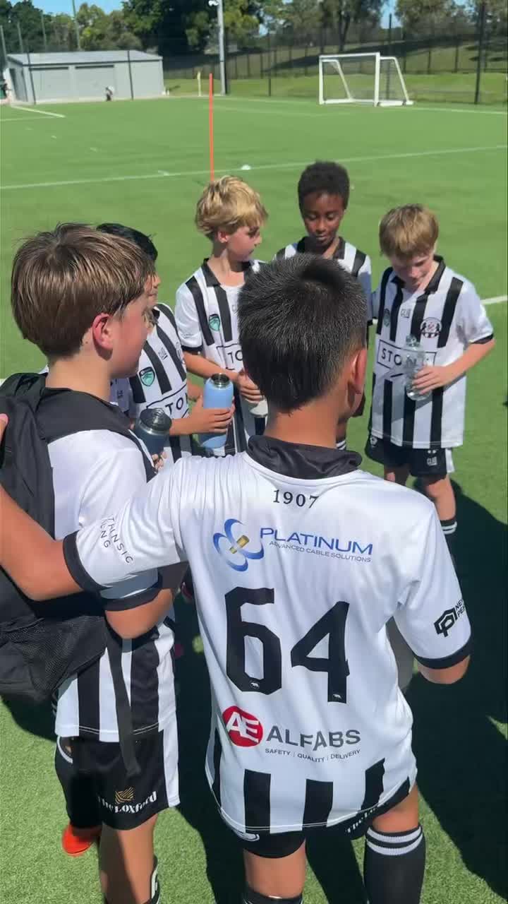 The future of the Bears, singing loud and proud 🖤🤍🐻 #JDL #JuniorDevelopmentLeague #NorthernNSWFootball #stonerealestatehuntervalley #westonworkersclub #huntercitymotorgroup